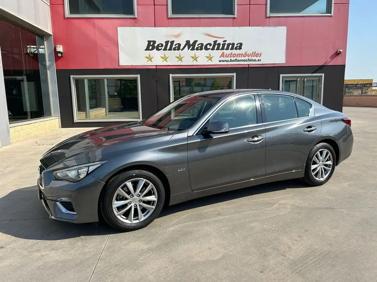 Infiniti Q50 2.2d PREMIUM Auto Szary - 2