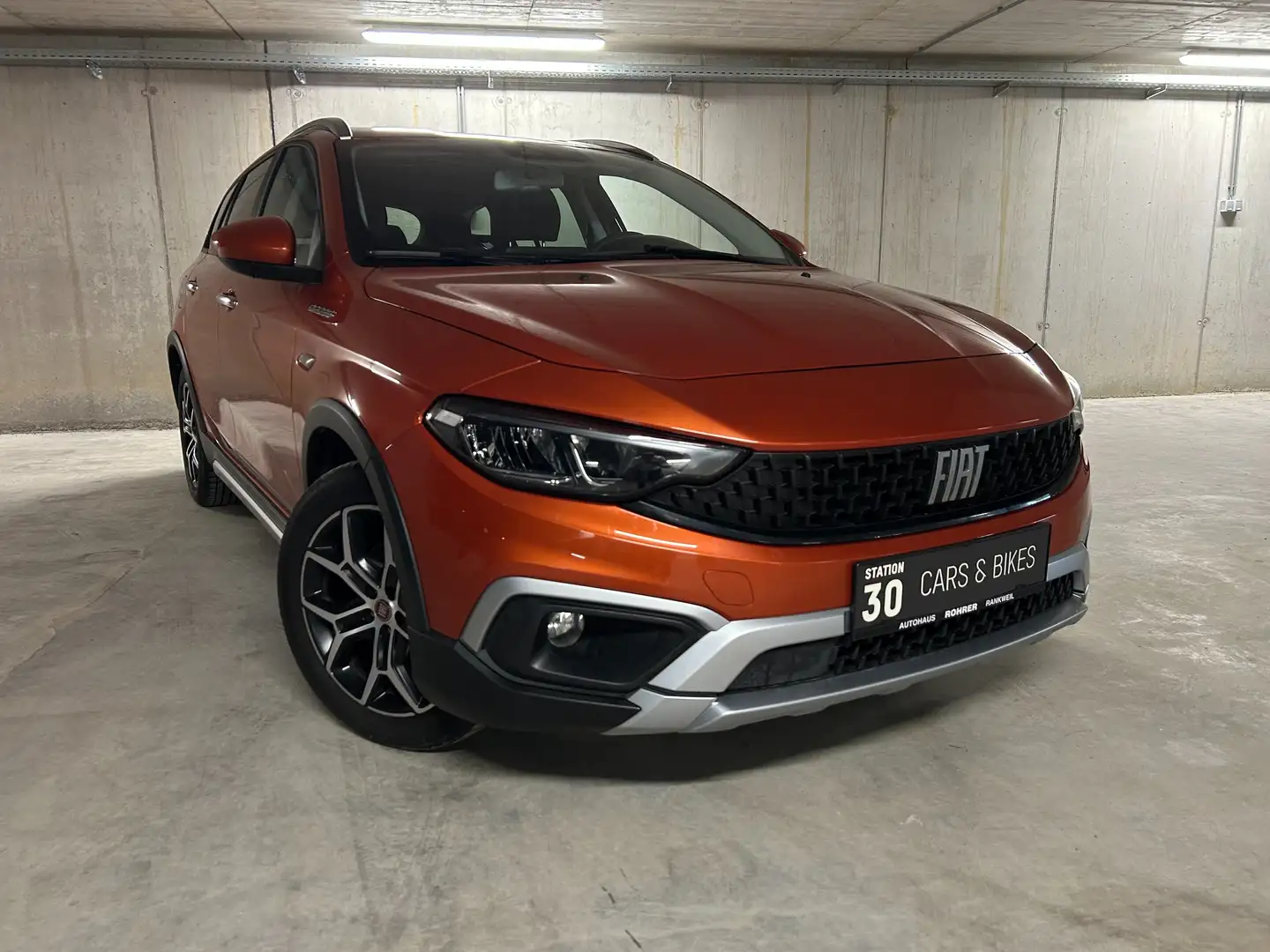 Fiat Tipo Cross Hybrid 130 Orange - 1
