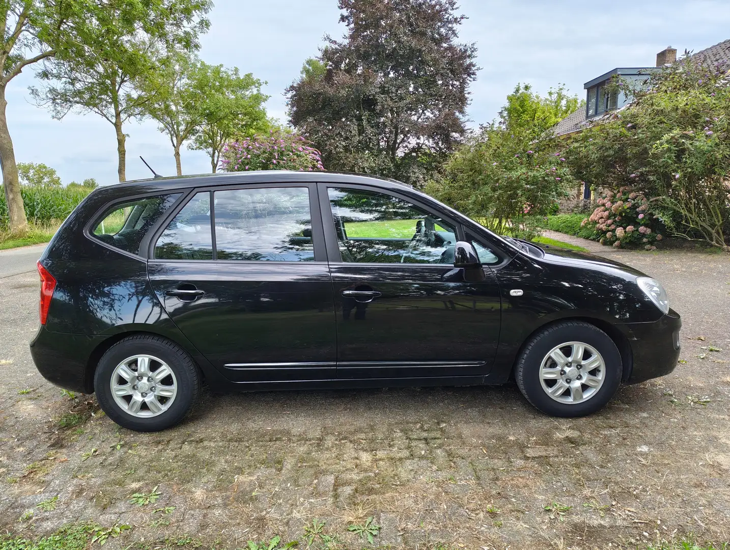 Kia Carens Carens 2.0 CVVT X-tra 7p. Siyah - 1