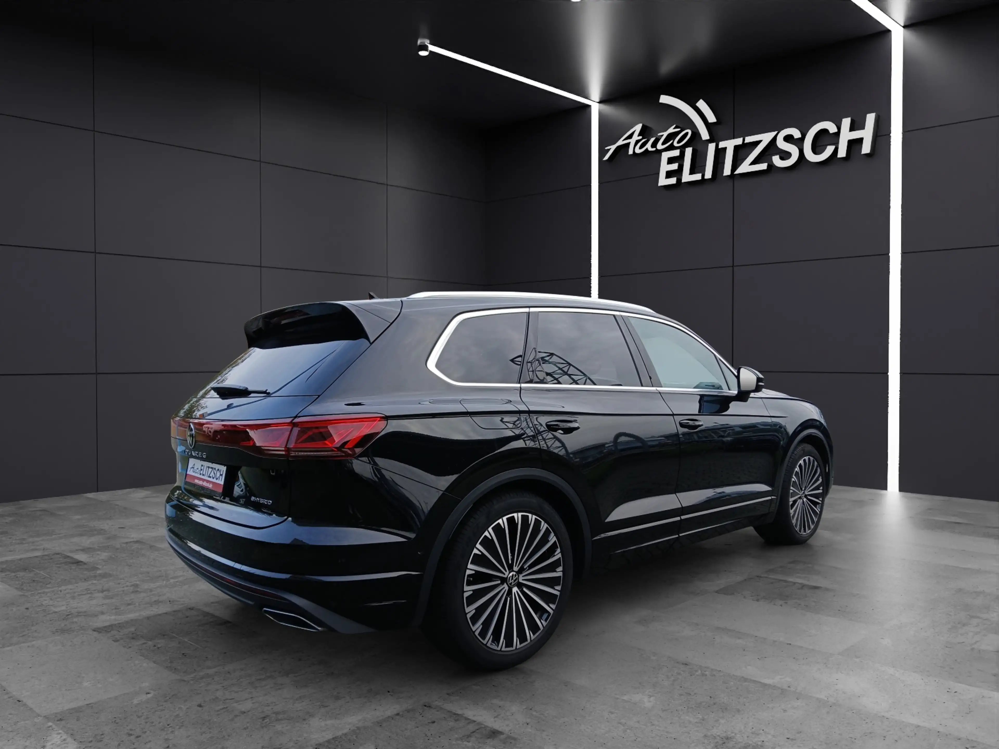 Volkswagen Touareg eHybrid Elegance Matrix Navi ACC AHK Pano HUD 4... — photo 5