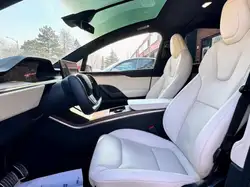 Tesla Model X снимка Tesla Model X