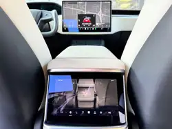 Tesla Model X снимка Tesla Model X