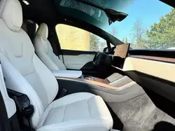 Tesla Model X снимка Tesla Model X