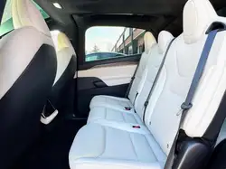 Tesla Model X снимка Tesla Model X