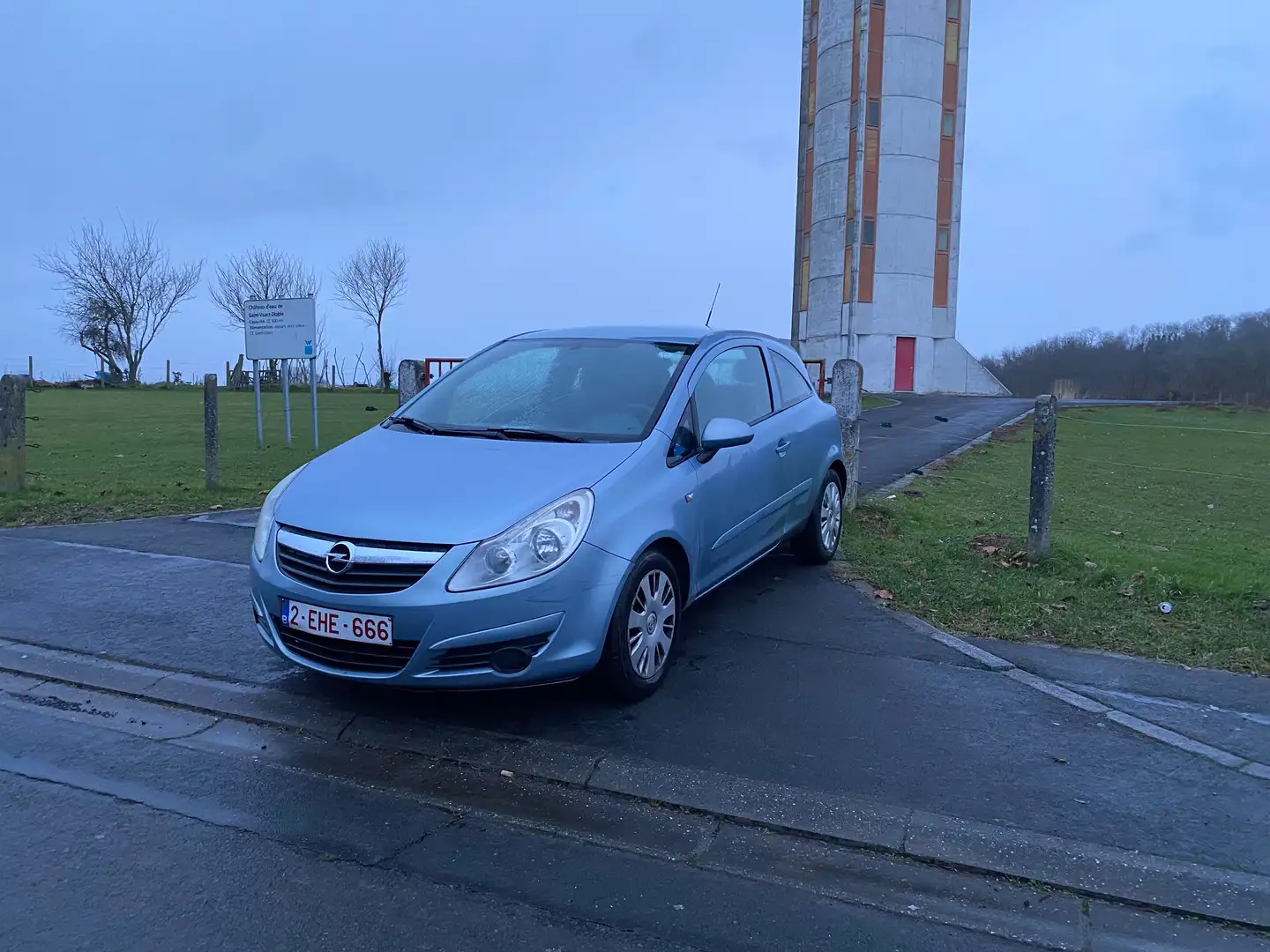 Opel Corsa 1.3 CDTi Enjoy Blauw - 1