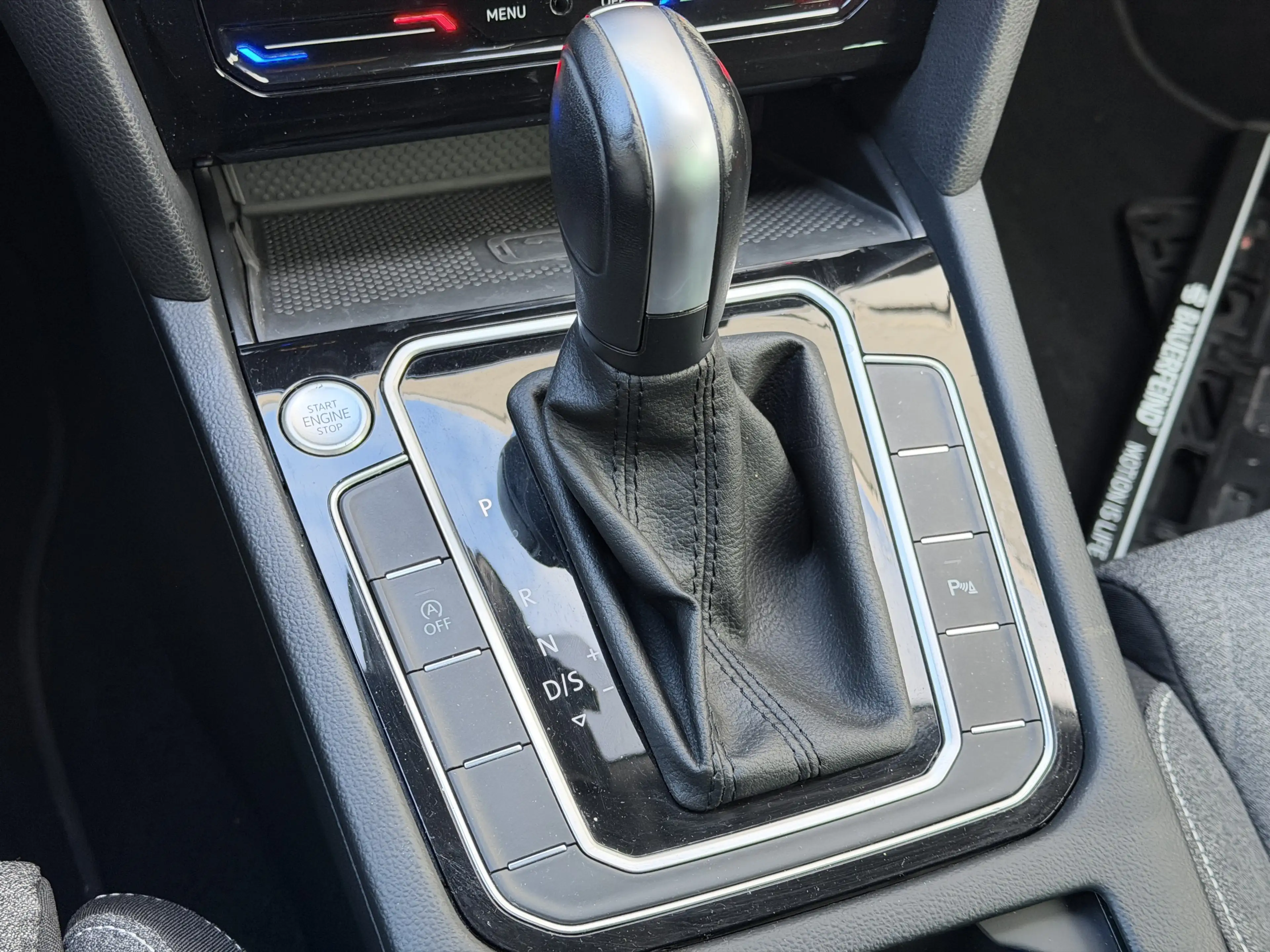 Volkswagen Passat Variant 2.0 TDI SCR DSG Business | Massage | AHK — photo 7