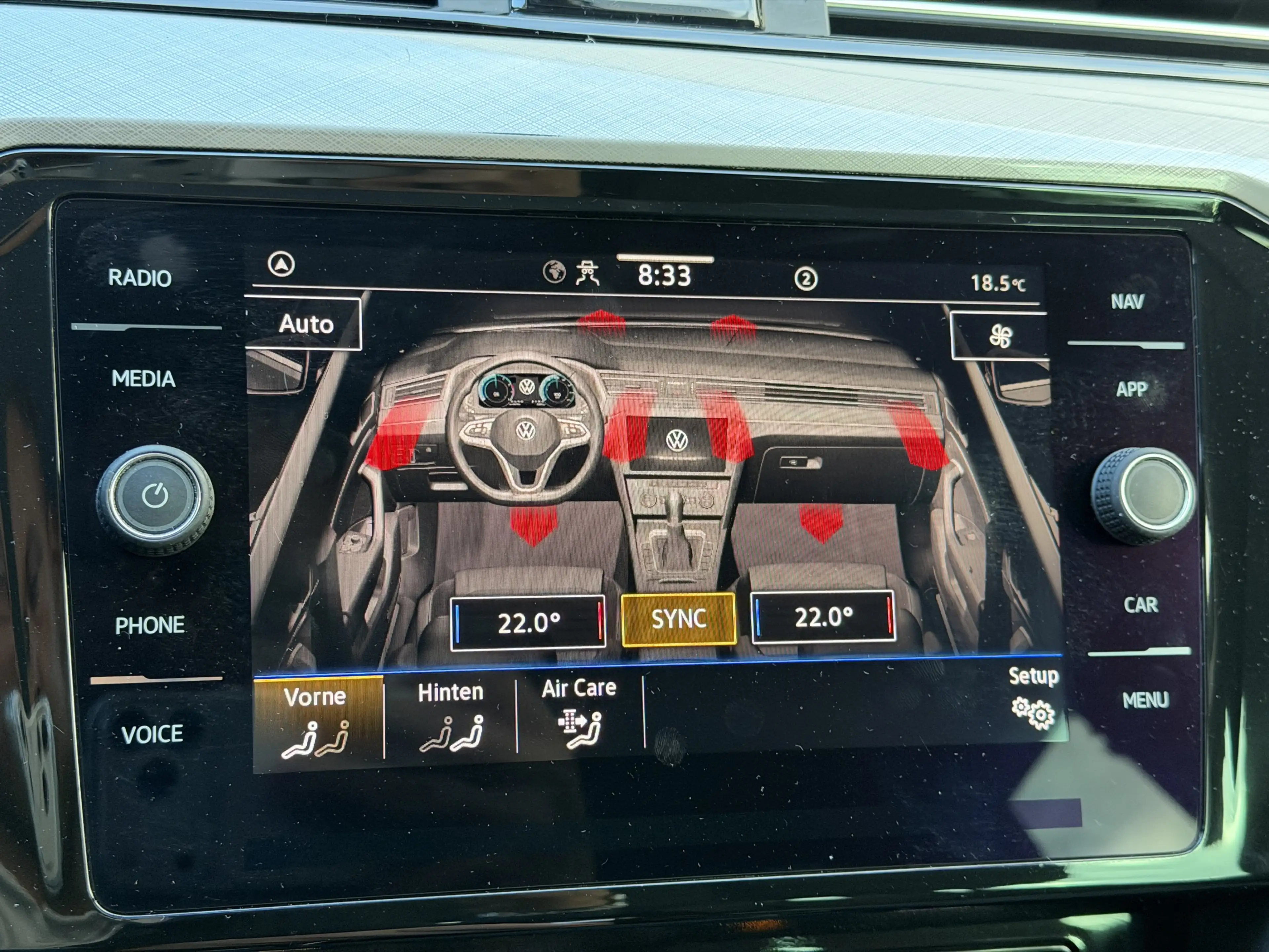 Volkswagen Passat Variant 2.0 TDI SCR DSG Business | Massage | AHK — photo 13