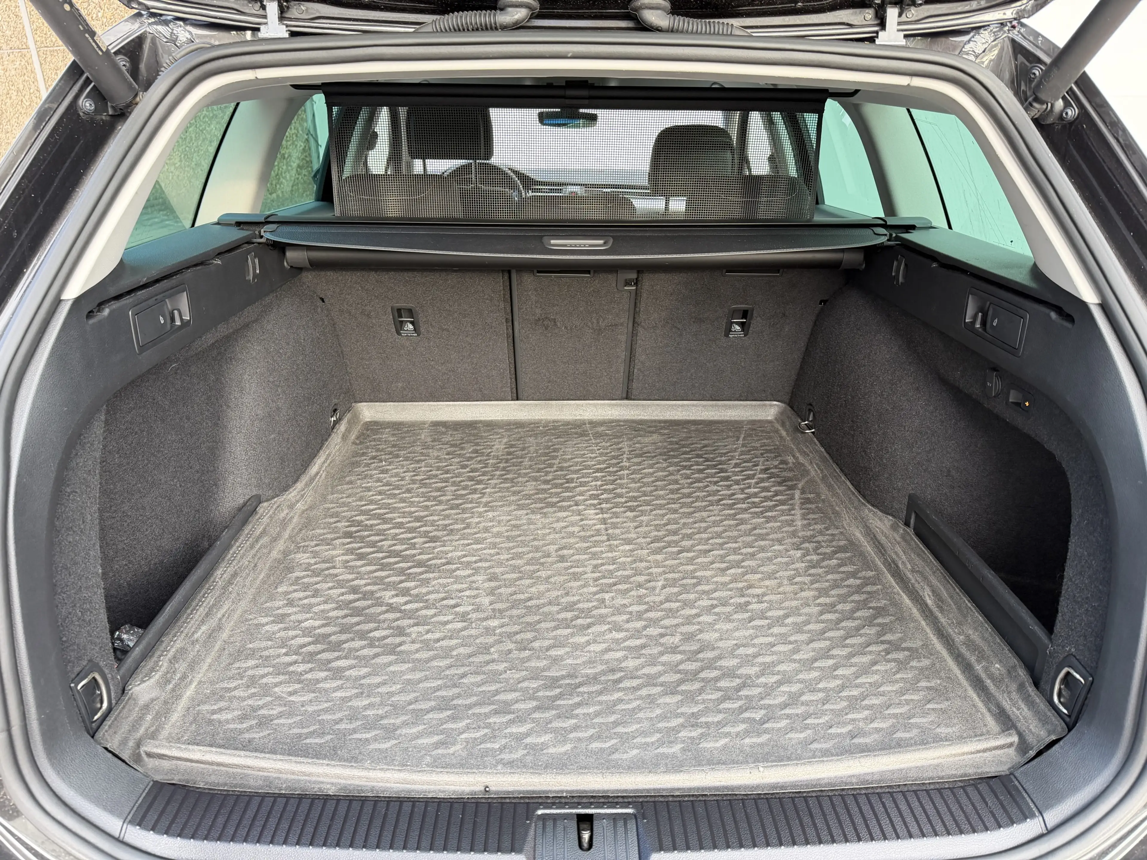 Volkswagen Passat Variant 2.0 TDI SCR DSG Business | Massage | AHK — photo 6