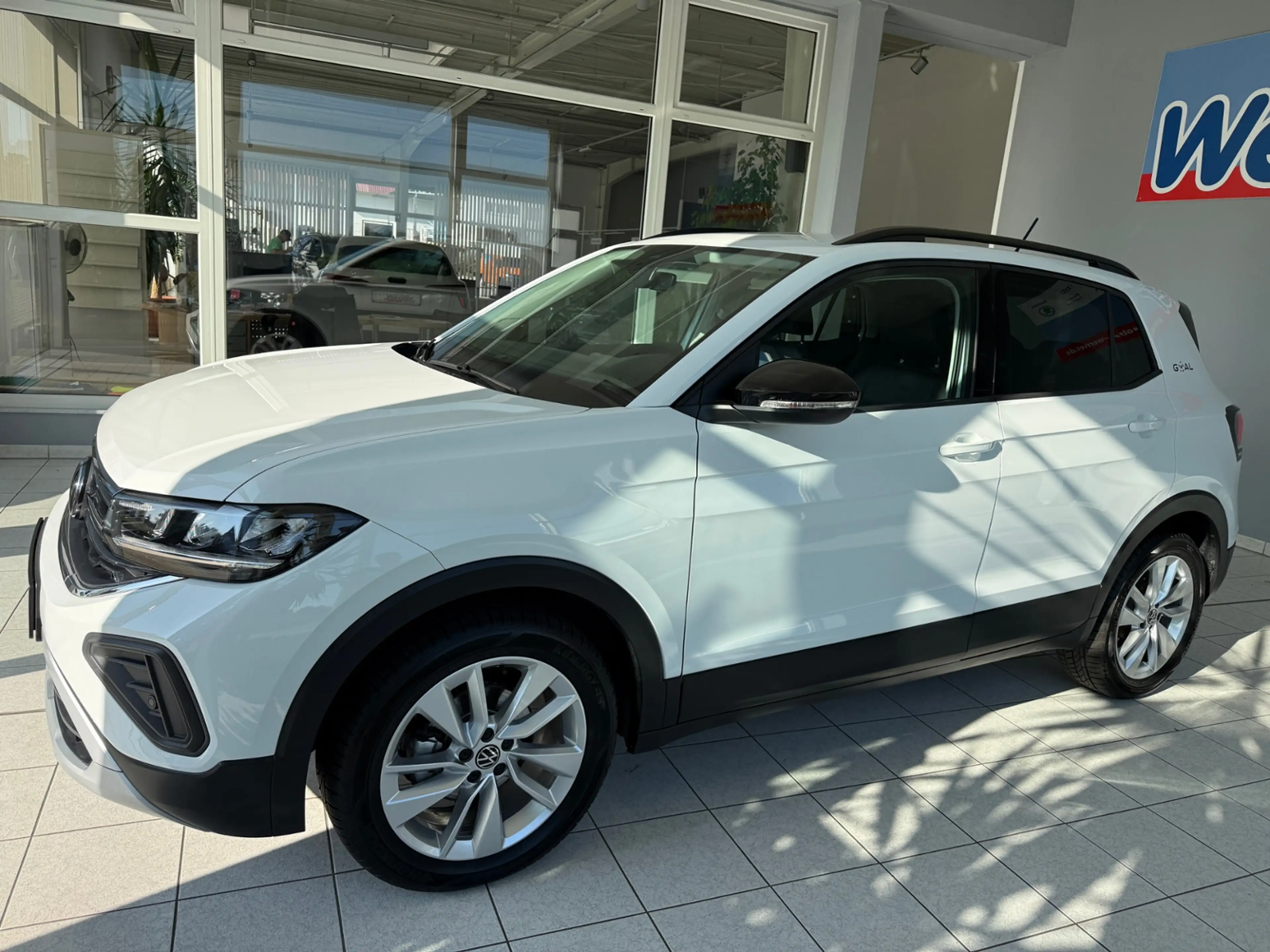 Volkswagen T-Cross Life  Goal 1.0TSI RKamera ACC LED App-Navi — photo 4