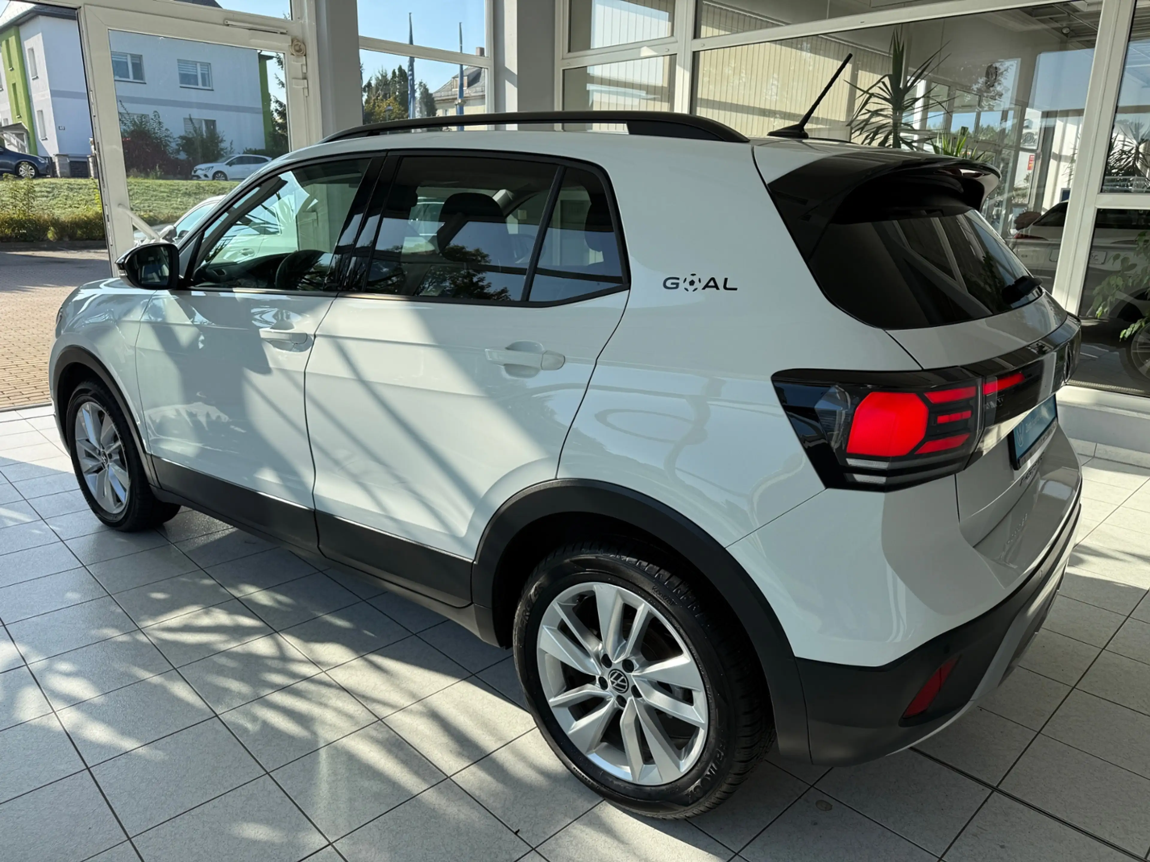 Volkswagen T-Cross Life  Goal 1.0TSI RKamera ACC LED App-Navi — photo 8