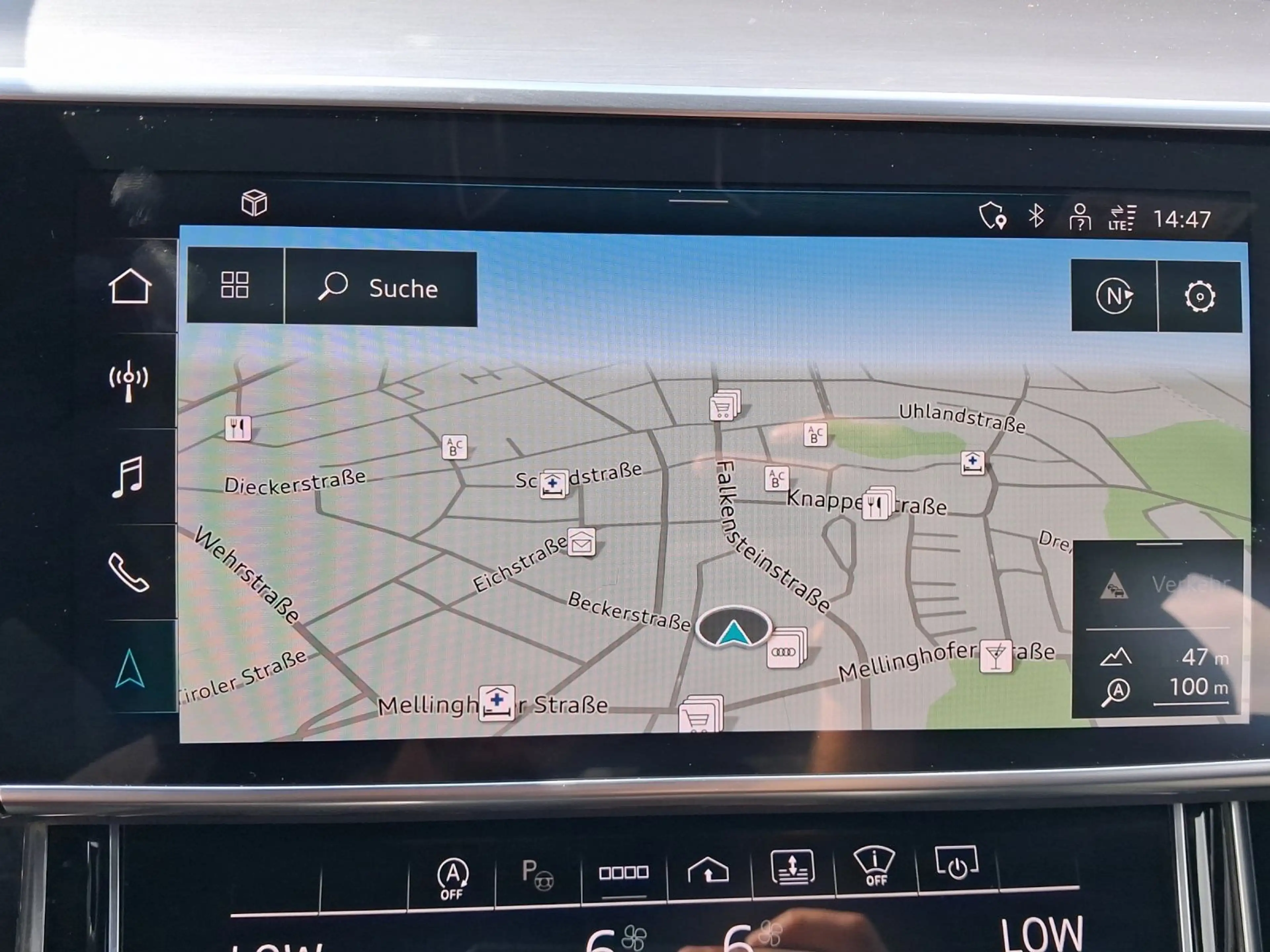 Audi A8 50 TDI Q 2x S LINE AHK PANO MATRIX TV HuD — photo 14