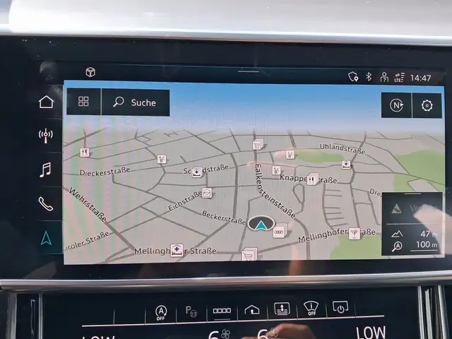 Audi A8 view 14