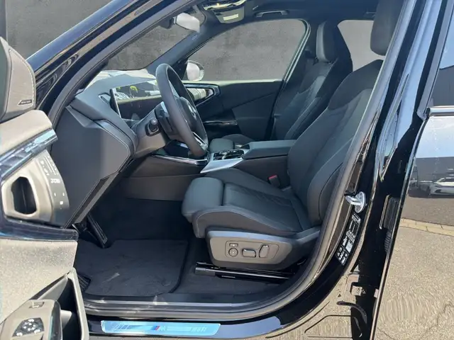 BMW X3 view 8