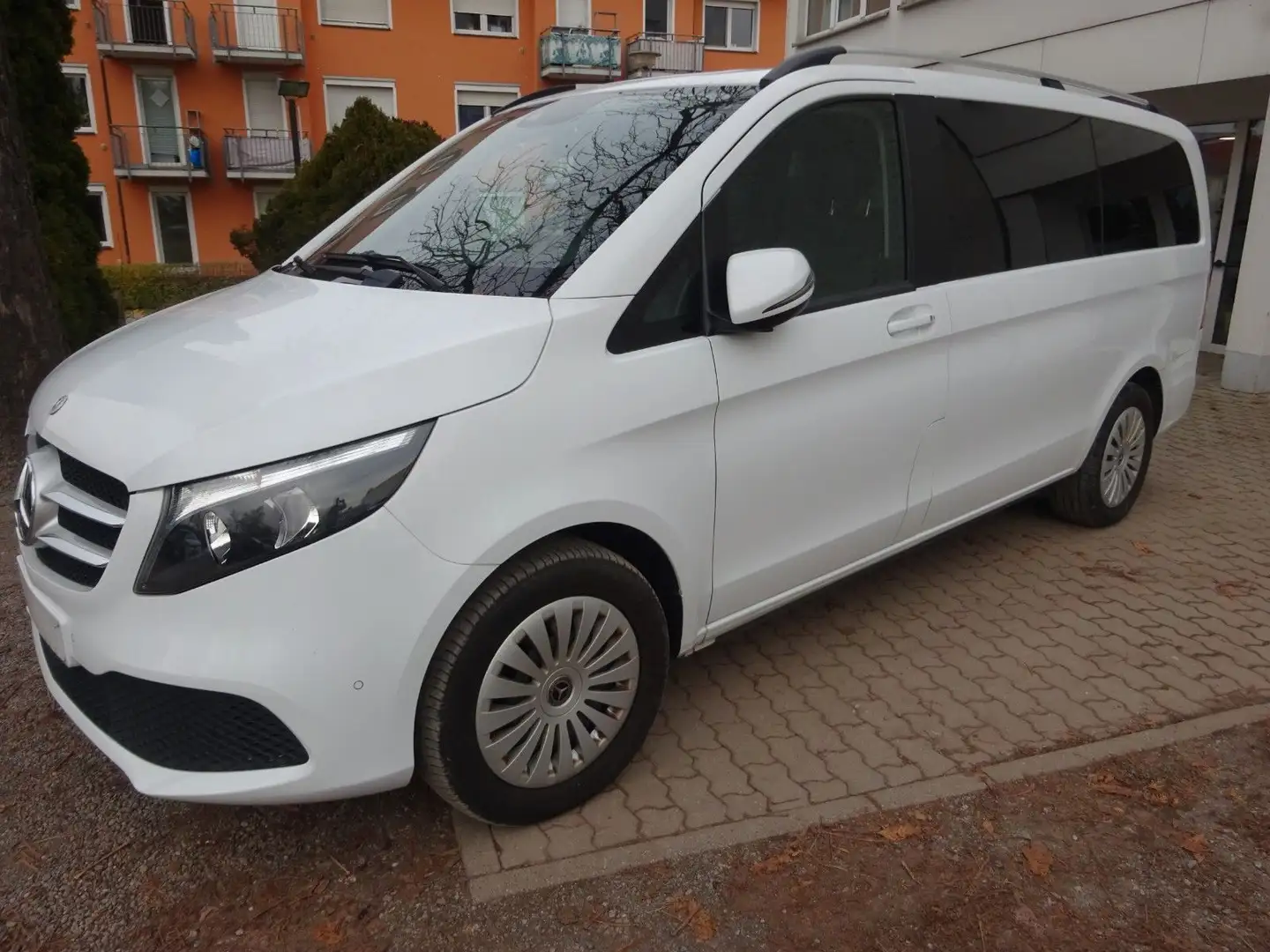 Mercedes-Benz V 220 V V 220 d RISE lang Weiß - 1