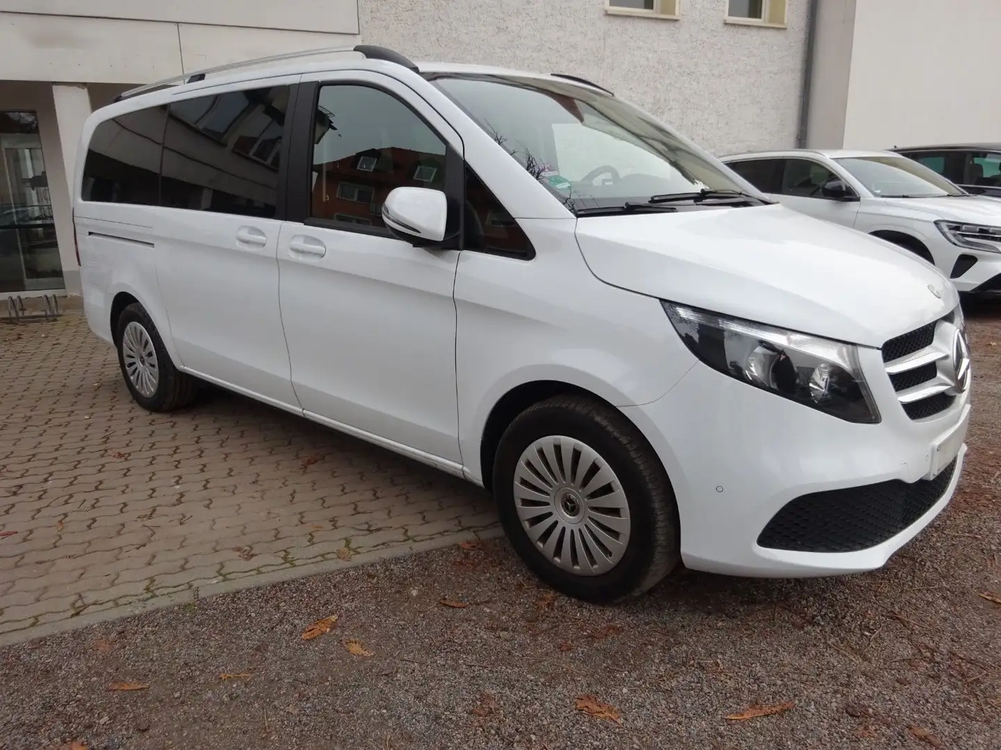 Mercedes-Benz V 220 V V 220 d RISE lang Weiß - 2