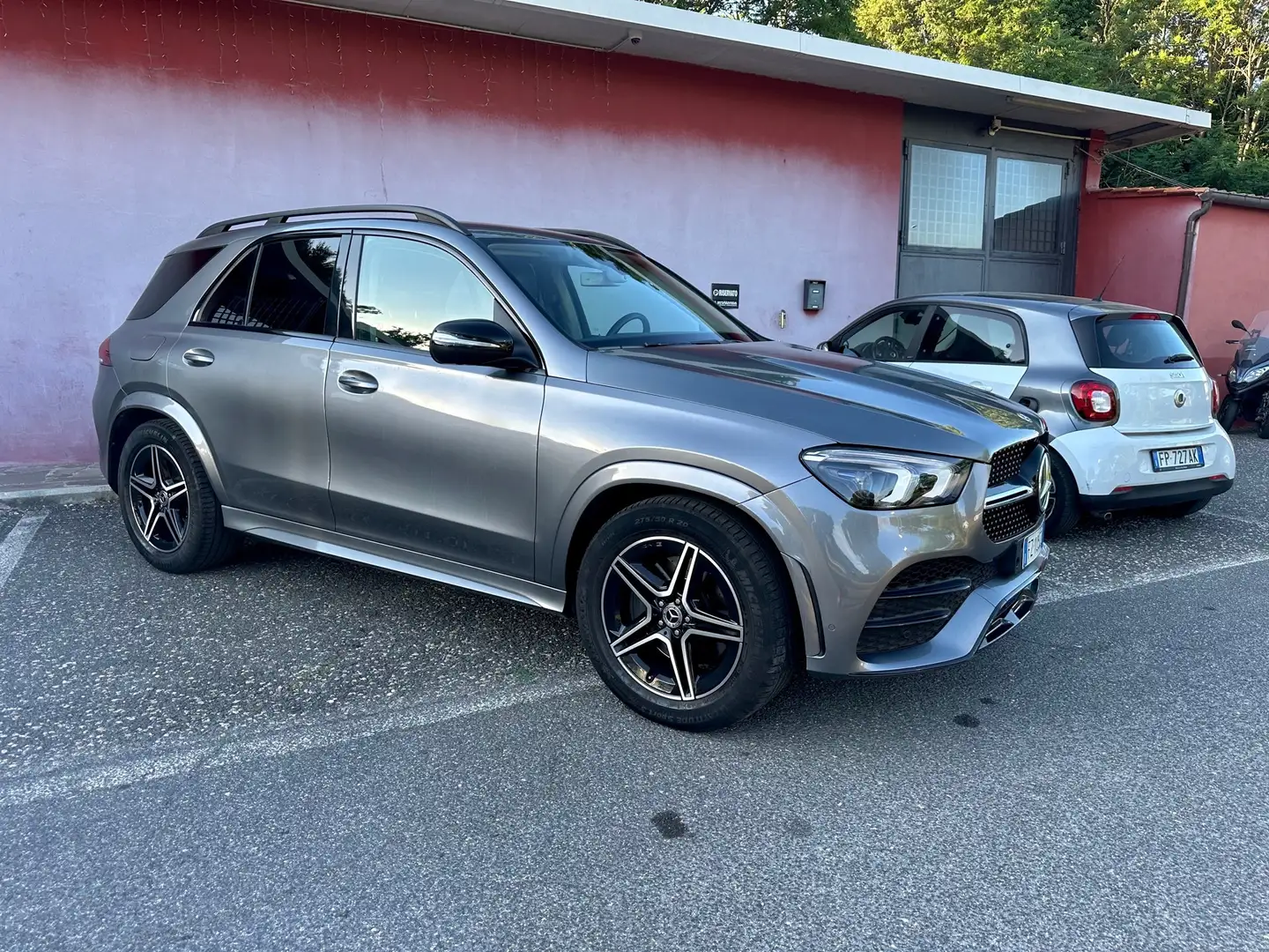 Mercedes-Benz GLE 300 GLE 300 d 4Matic Premium Plus AMG Gris - 1