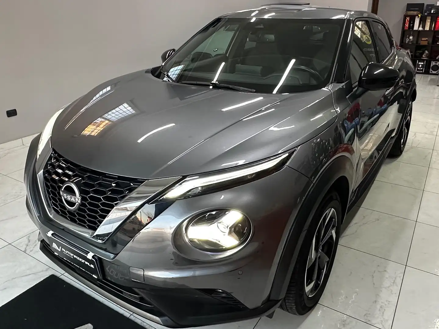 Nissan Juke 1.0 114 cv Automatica N-Connecta Grau - 1