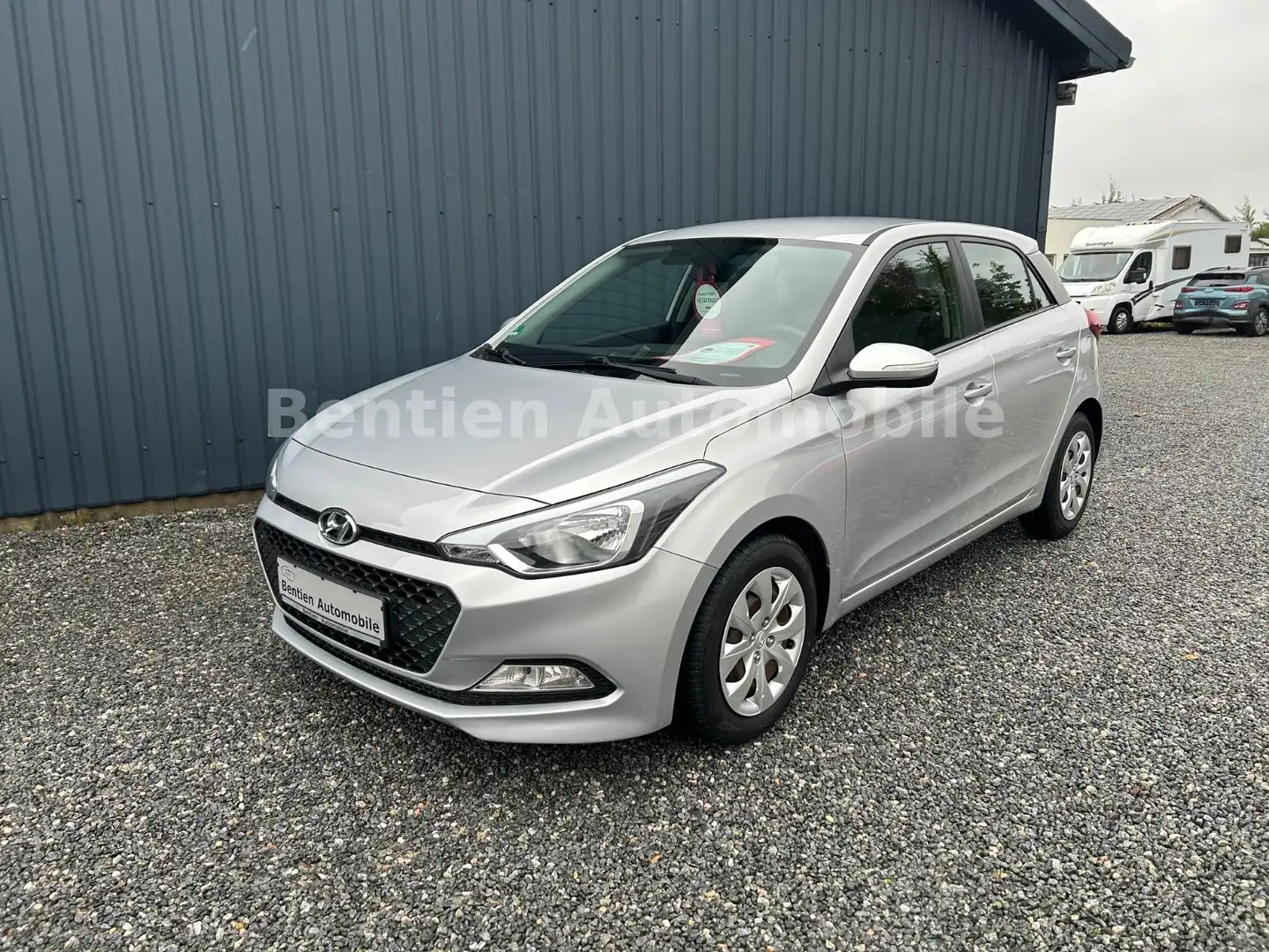 Hyundai i20 Classic,Klima,Ganzjahresreifen, Argent - 2