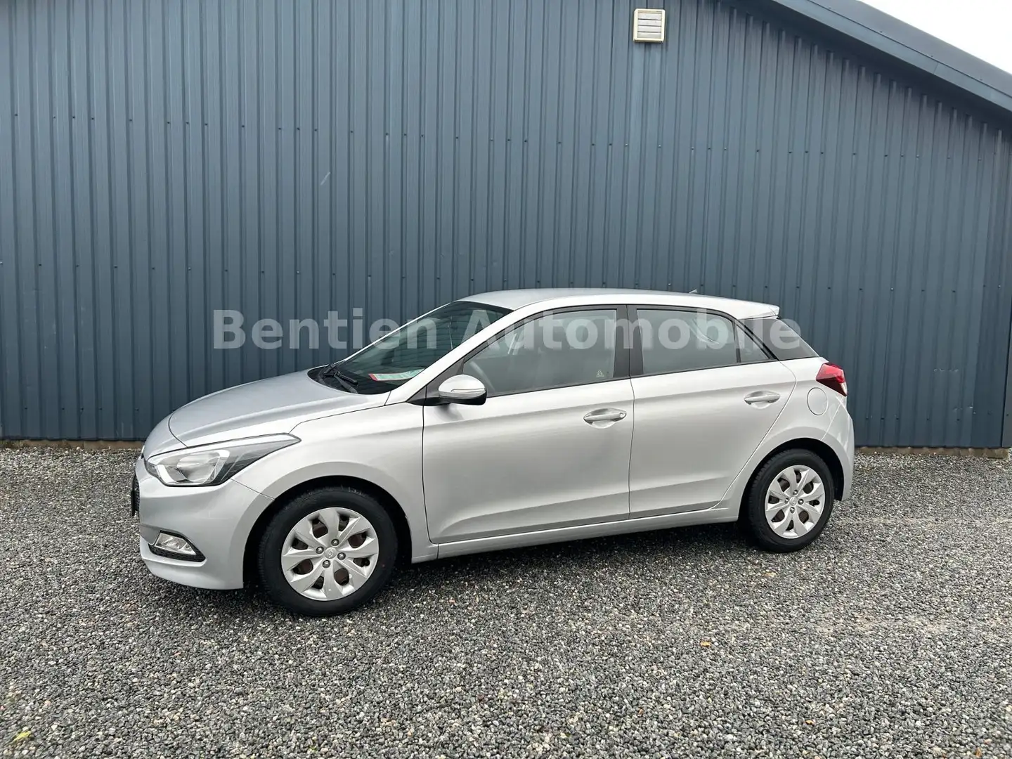 Hyundai i20 Classic,Klima,Ganzjahresreifen, Argent - 1
