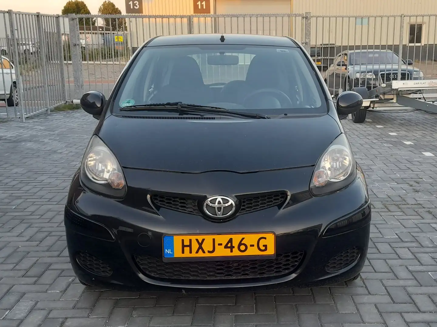 Toyota Aygo 1.0-12V Access Cool 5DR Nieuwe Service Zwart - 1