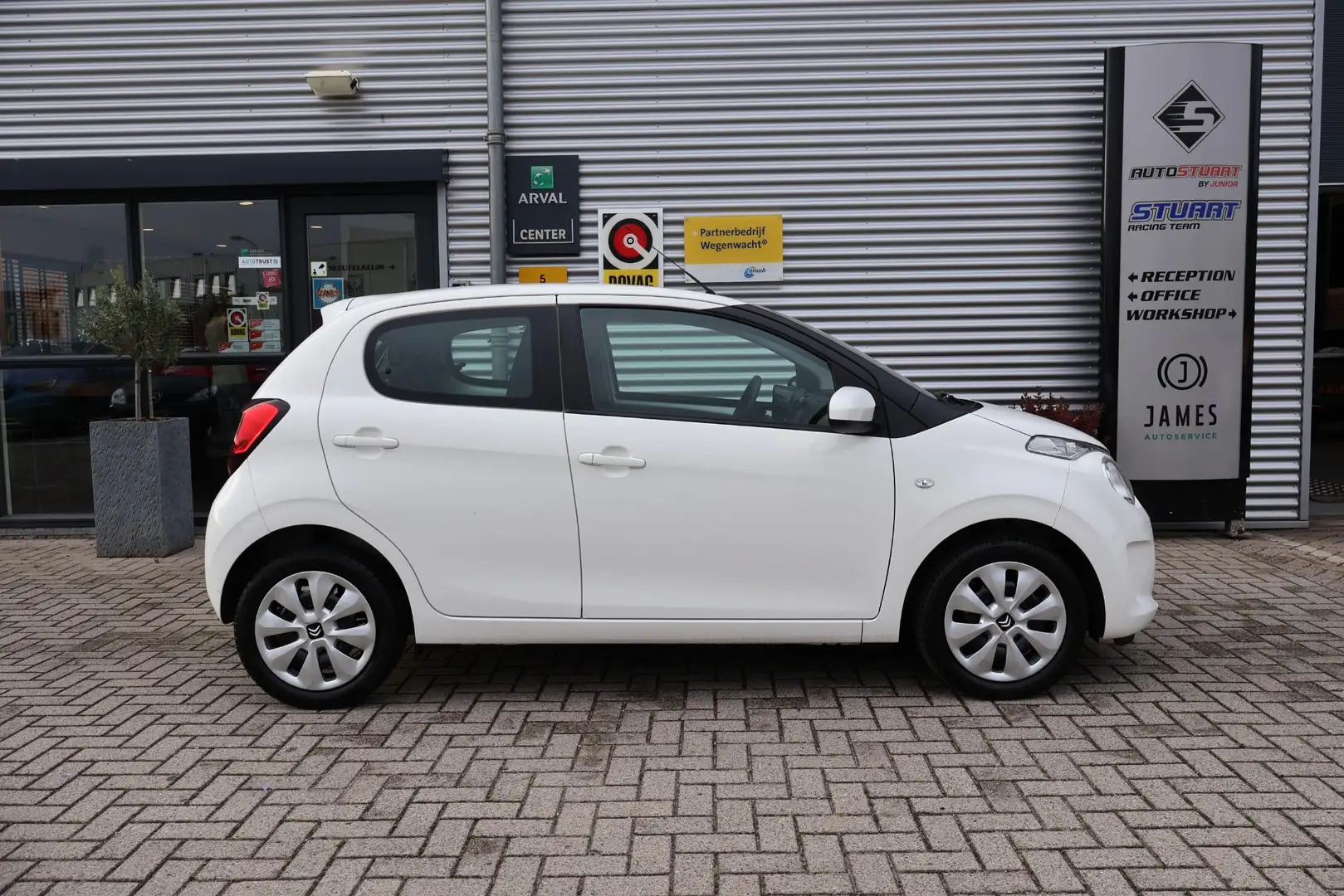 Citroen C1 1.0 Feel NL-Auto | Volledig Onderh. | BTW | Airco Wit - 2