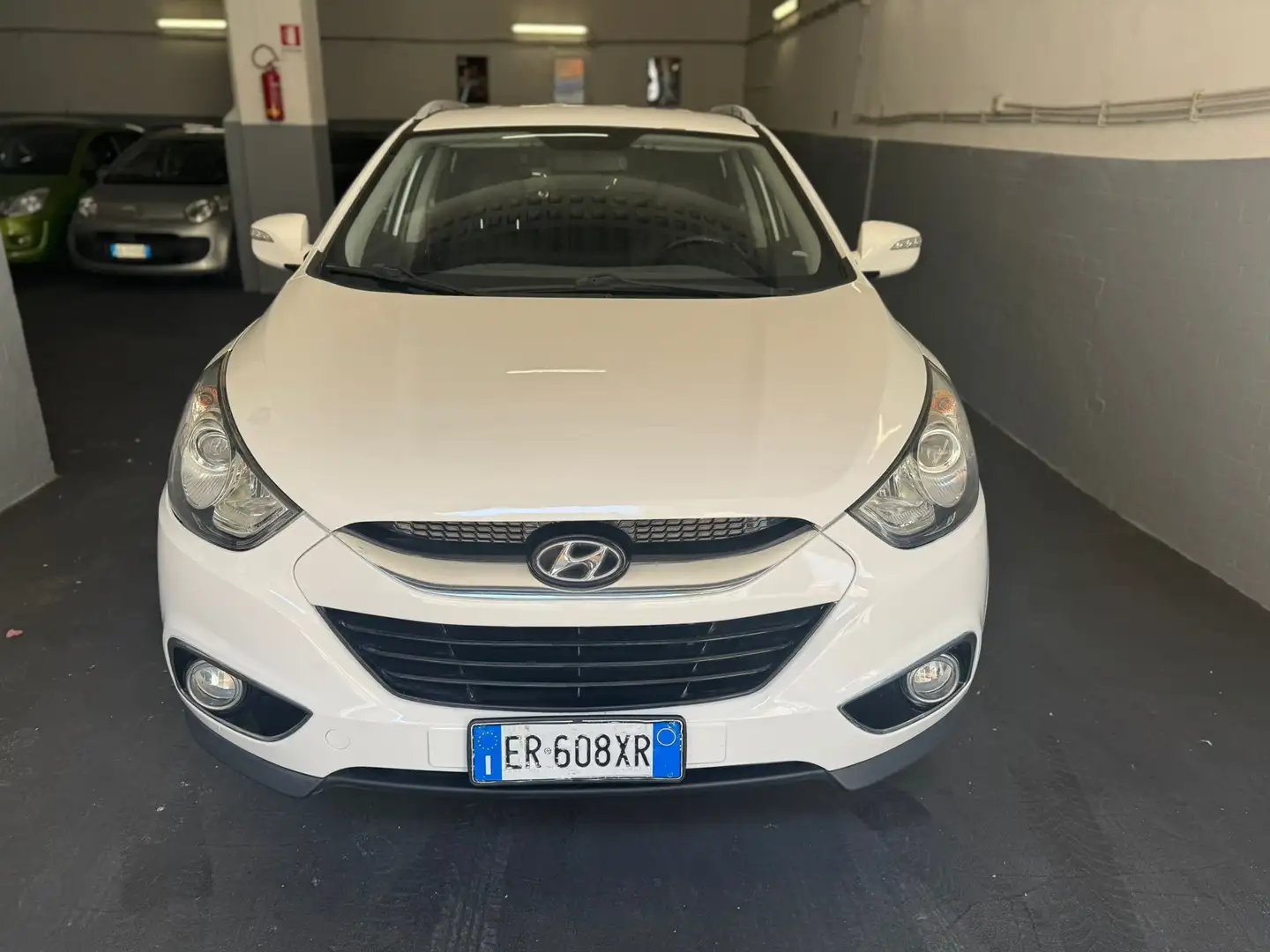 Hyundai iX35 2.0 crdi 4wd Bianco - 2