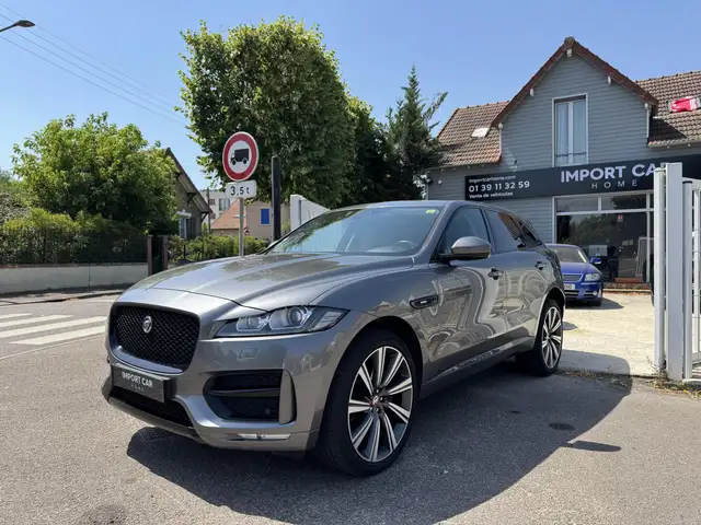 Jaguar F-Pace