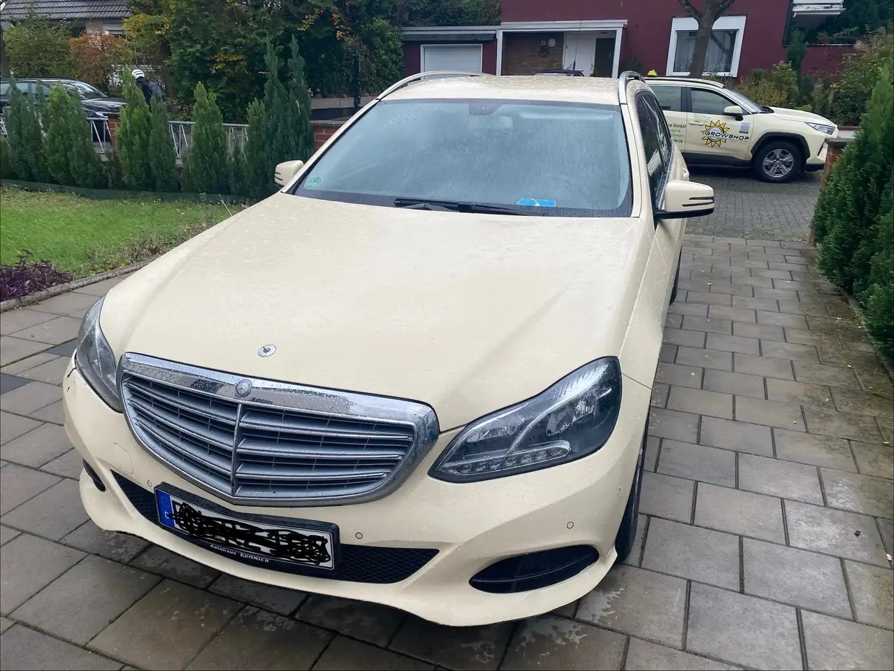 Mercedes-Benz E 200