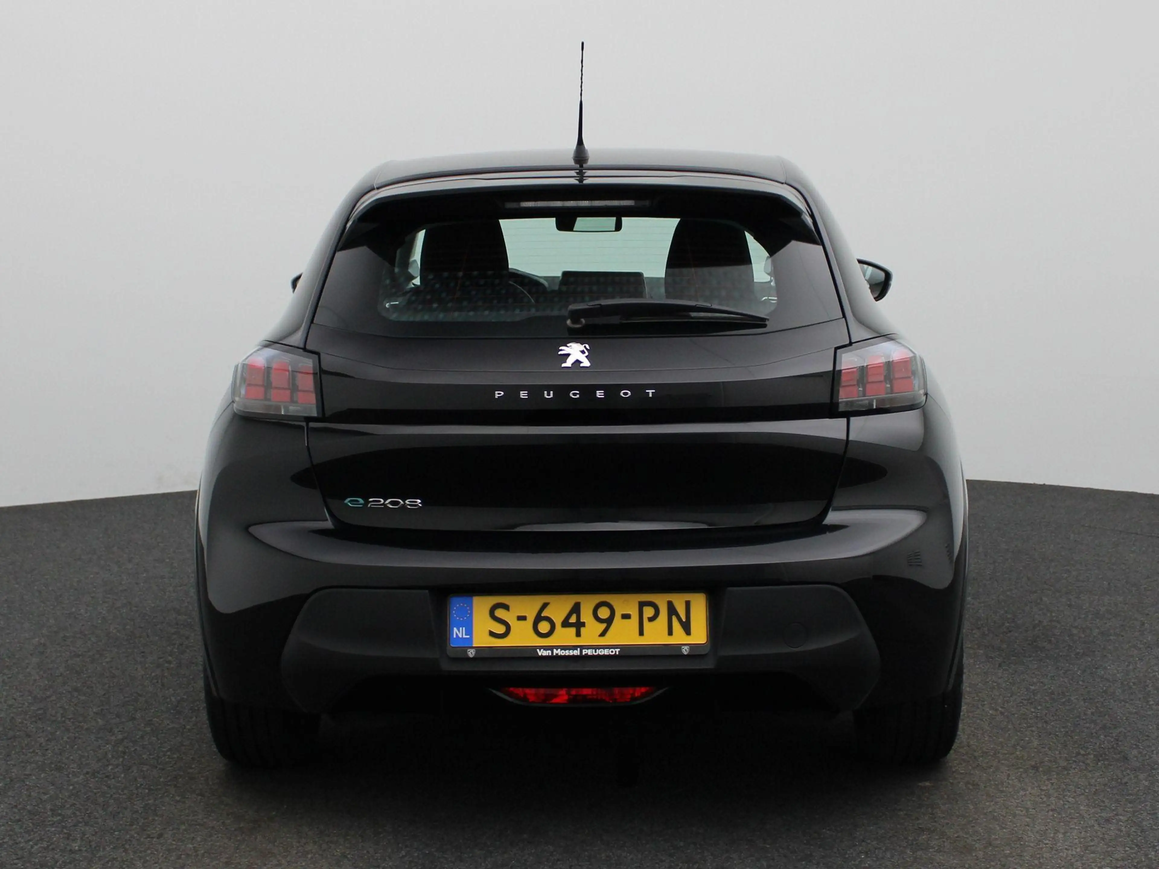 Peugeot e-208 EV Active 50 kWh — photo 5