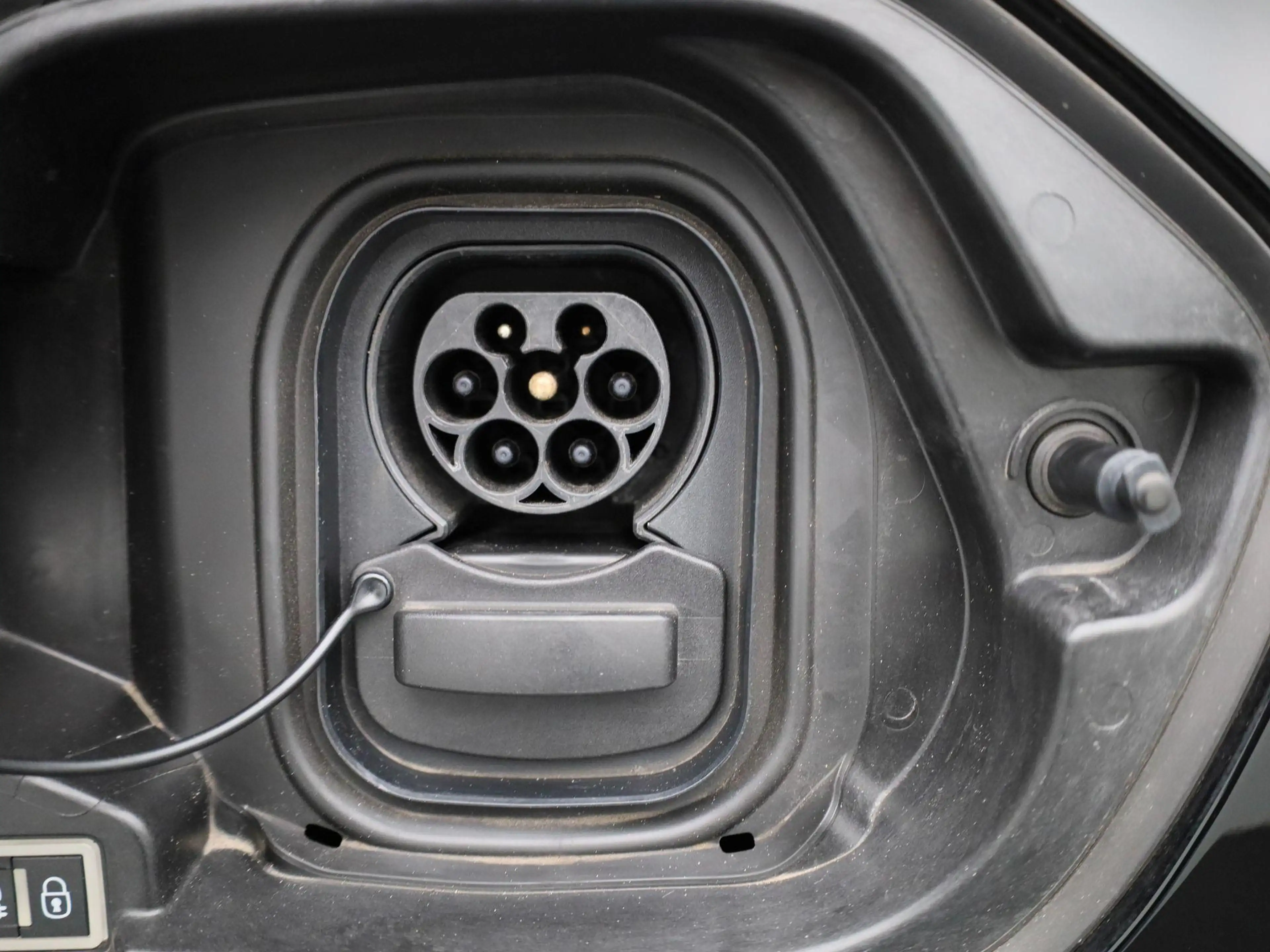 Peugeot e-208 EV Active 50 kWh — photo 13