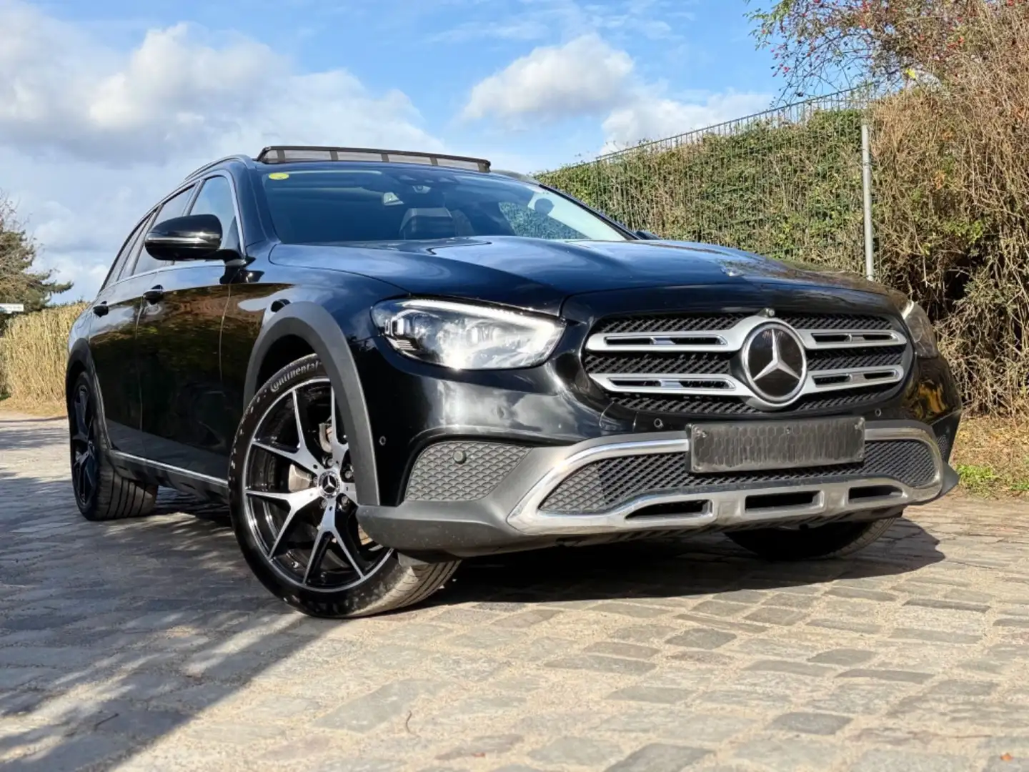 Mercedes-Benz E 220 E -KlasseT-Modell E 220 4Matic All-Terrain Noir - 1