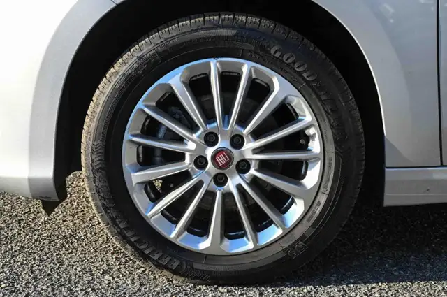 Fiat Tipo view 10