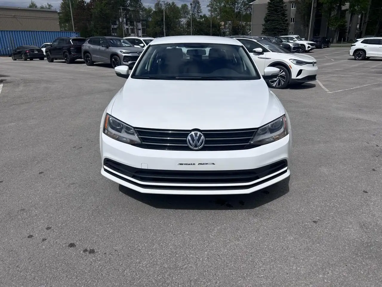 Volkswagen Jetta снимка Volkswagen Jetta