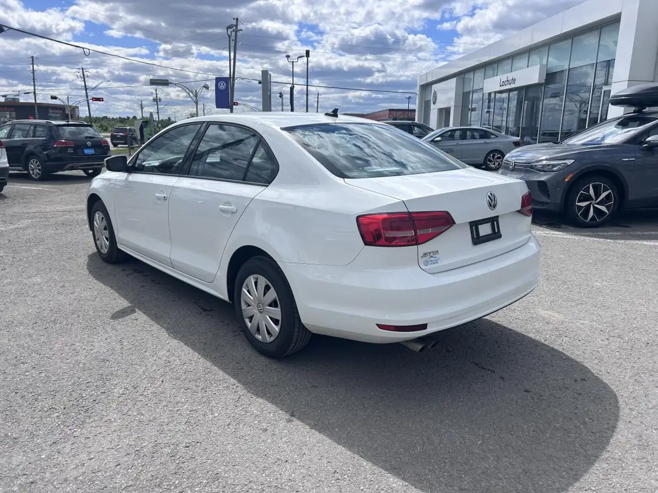 Volkswagen Jetta снимка Volkswagen Jetta