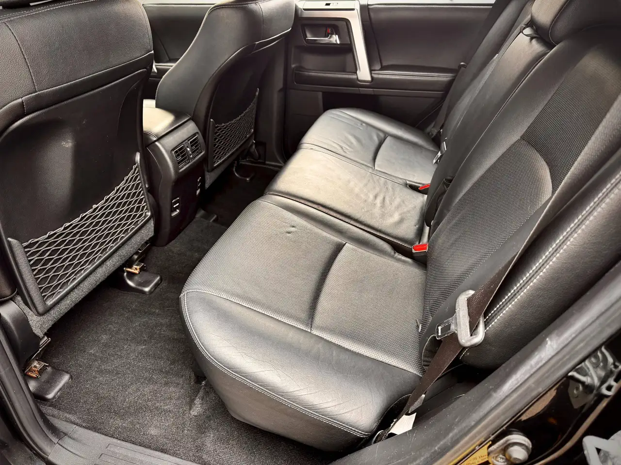 Toyota 4-Runner снимка Toyota 4-Runner