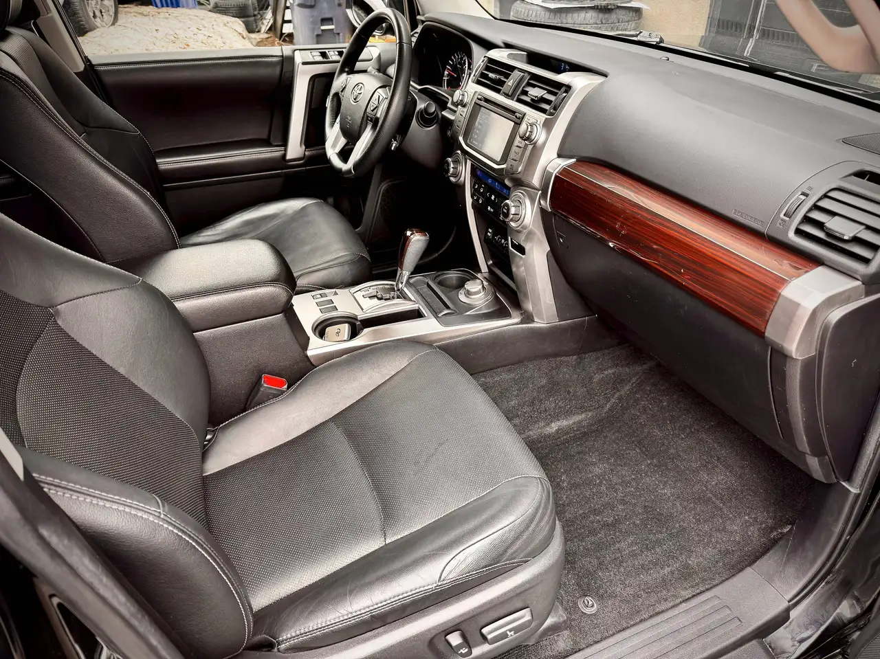 Toyota 4-Runner снимка Toyota 4-Runner