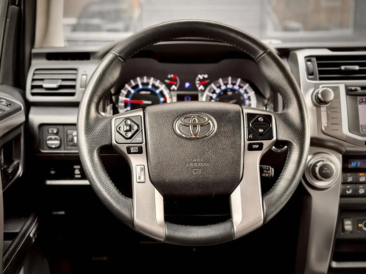Toyota 4-Runner снимка Toyota 4-Runner