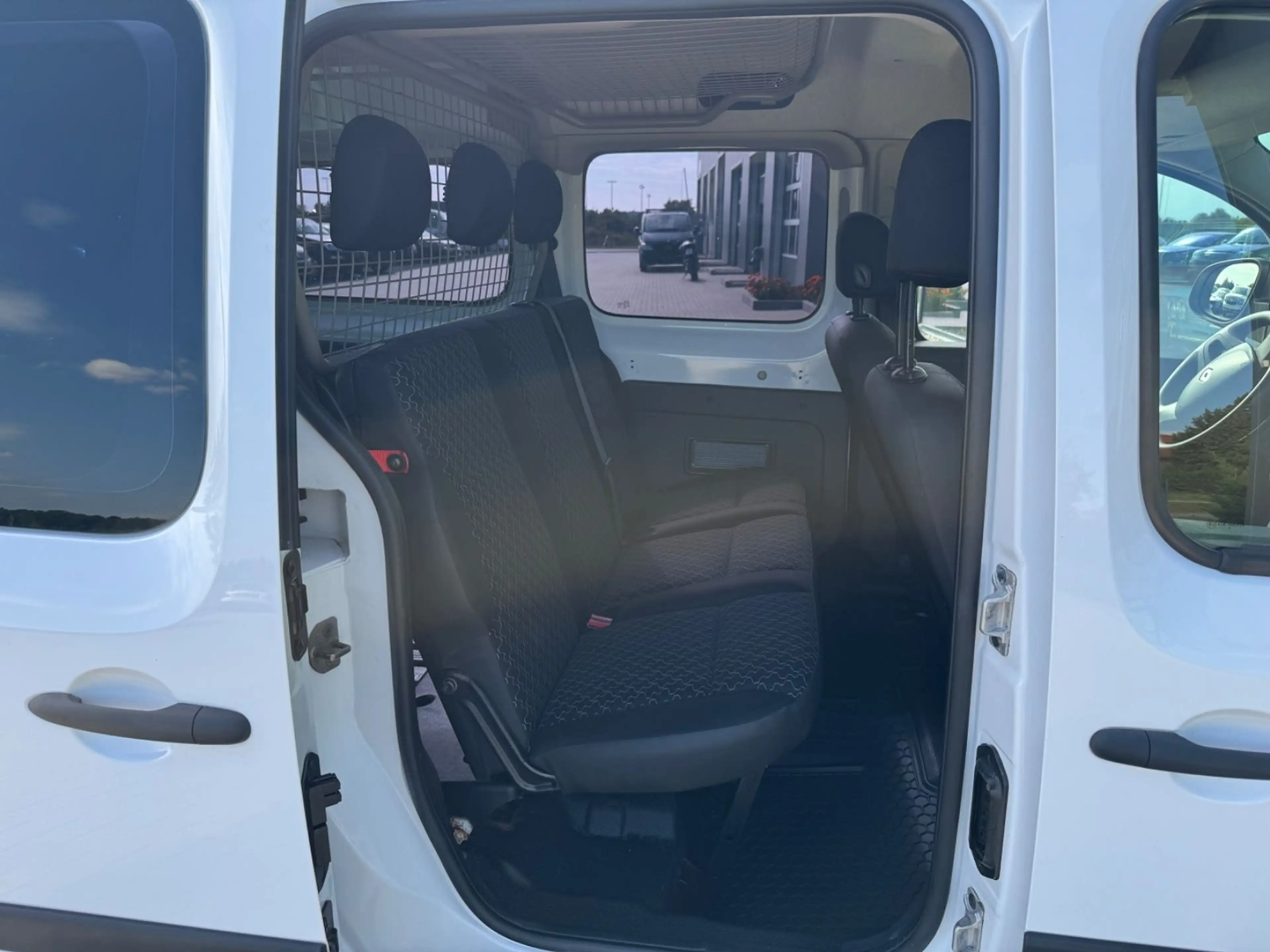 Renault Kangoo Rapid Maxi 1.5 dCi Extra Combi — photo 8