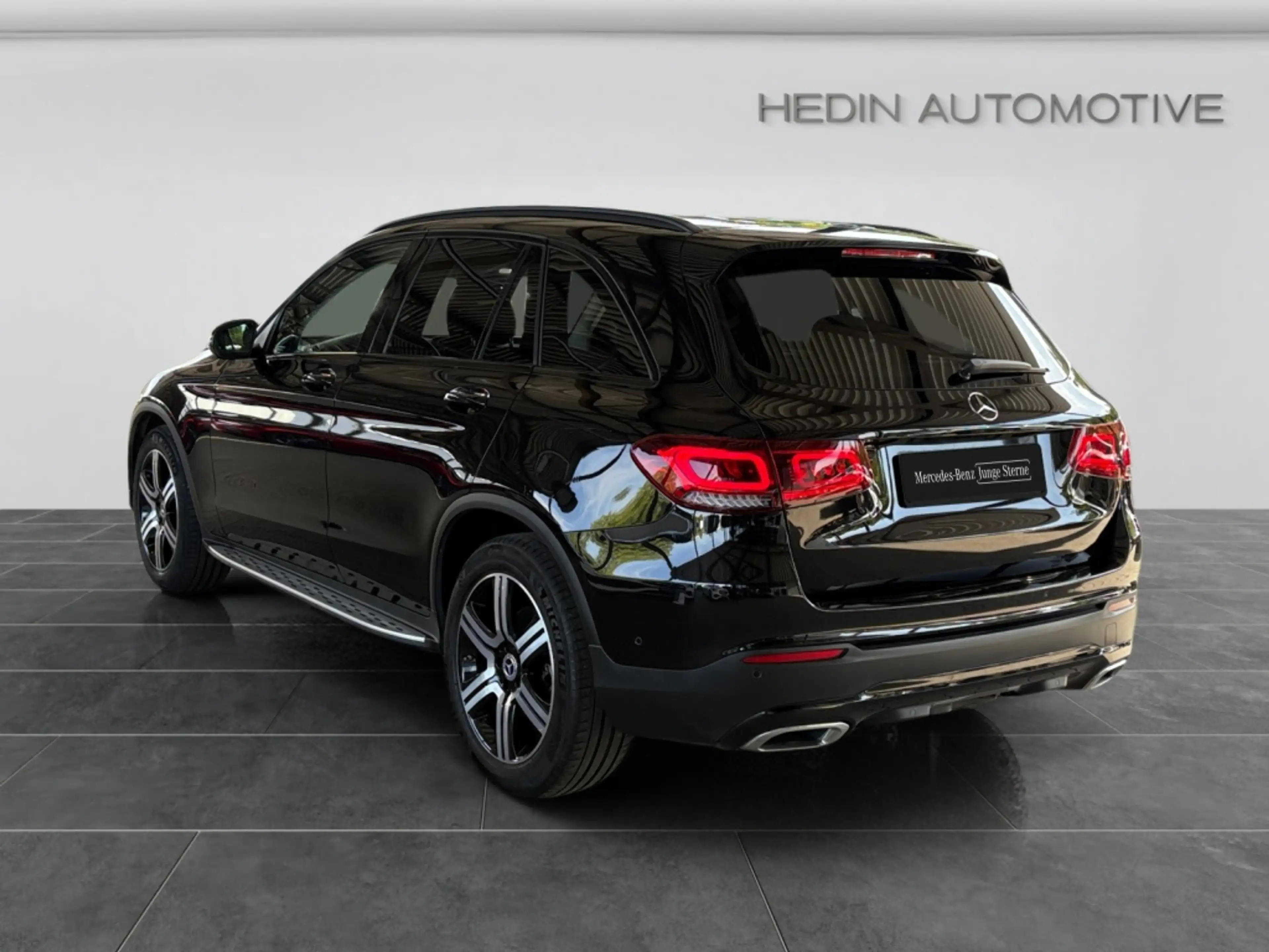 Mercedes-Benz GLC 200 4M NIGHT|LED|TEMP|PDC|PANO|AHK|SHZ|NAVI — photo 4