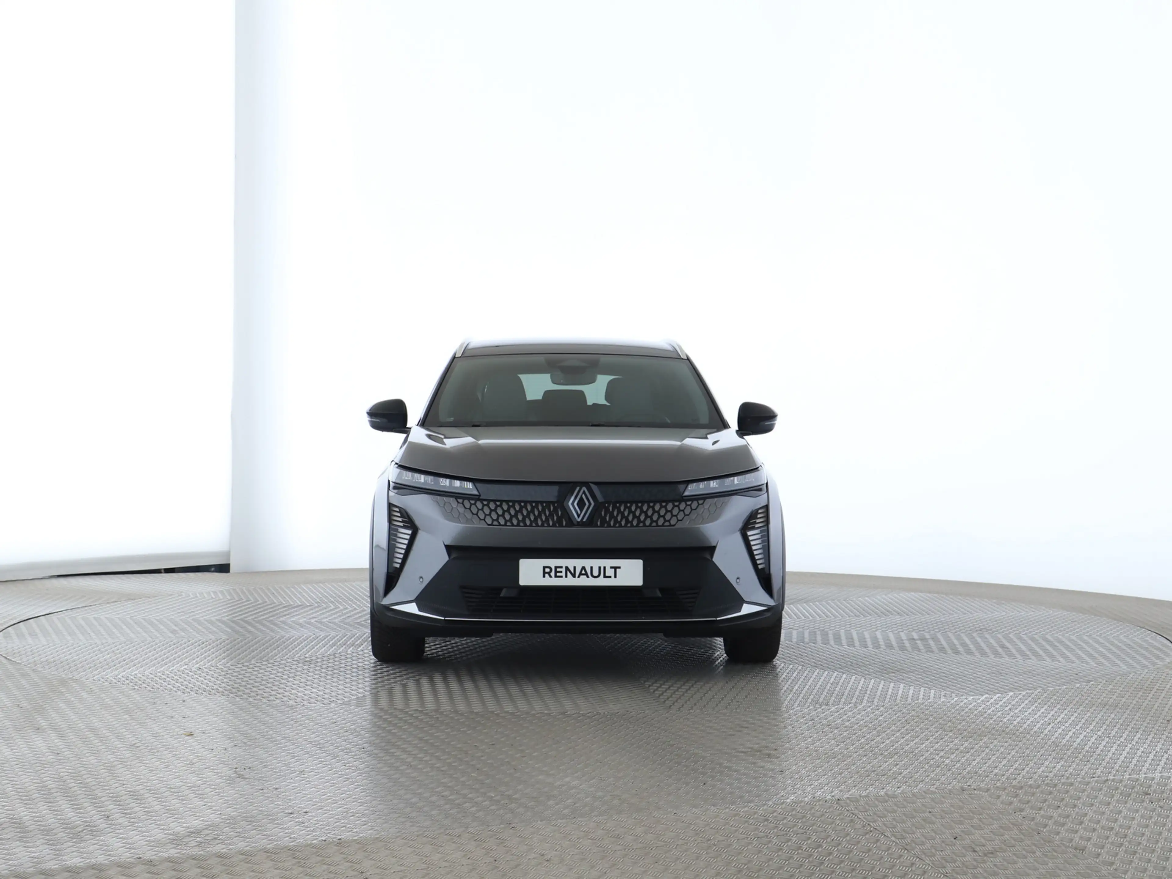 Renault Scenic Techno 220 Long Range PDC — photo 10