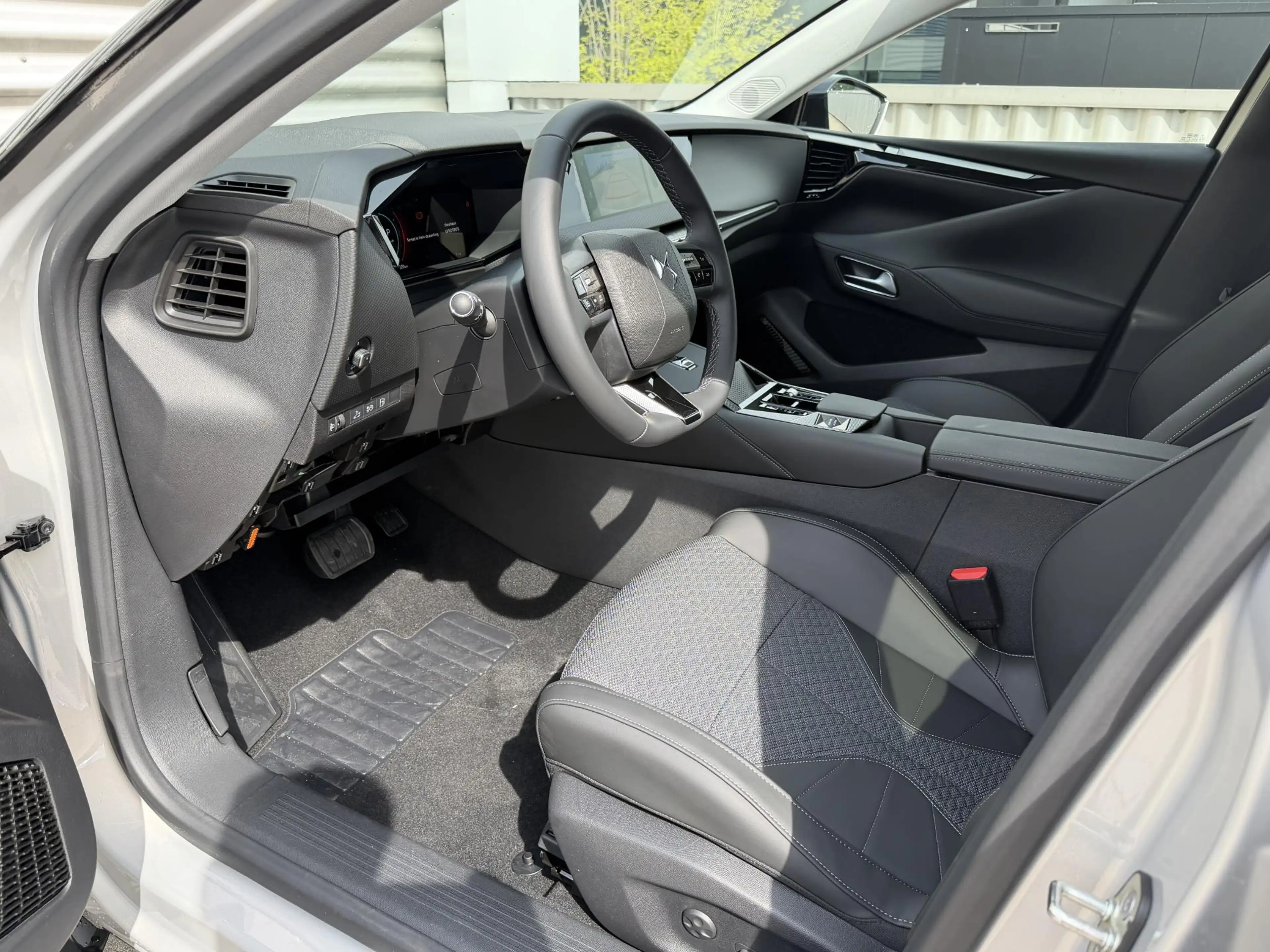DS Automobiles DS 4 No 1.6 PHEV Pallas Comfort Pack | Elektrische koff — photo 9