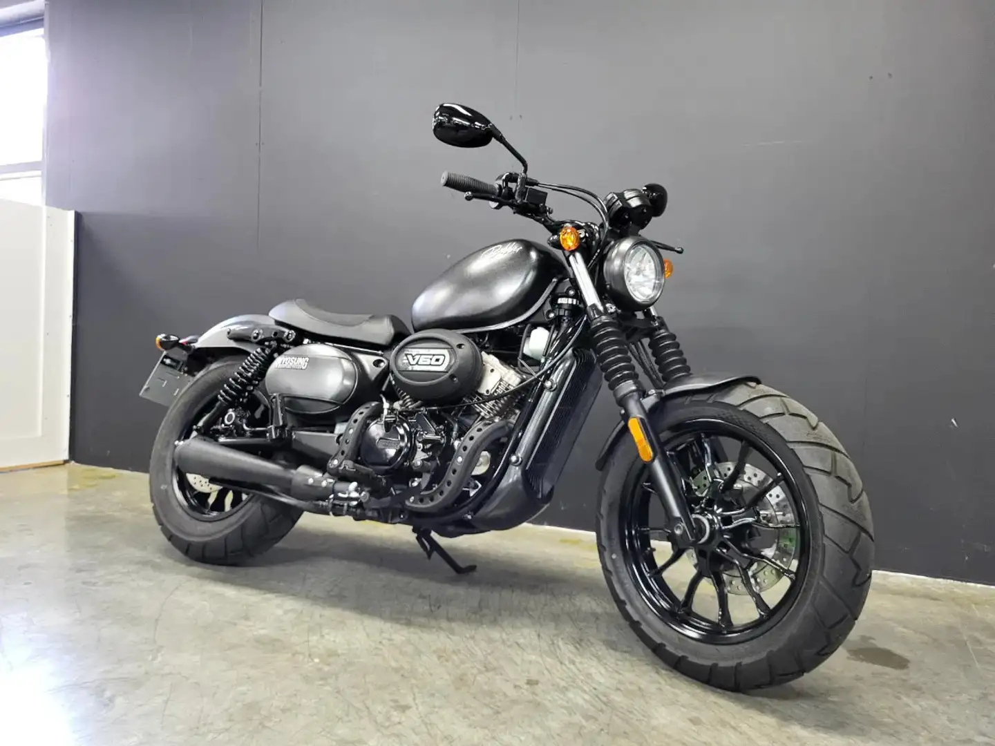 Hyosung GV 125 (A1, B-rijbewijs) - 1