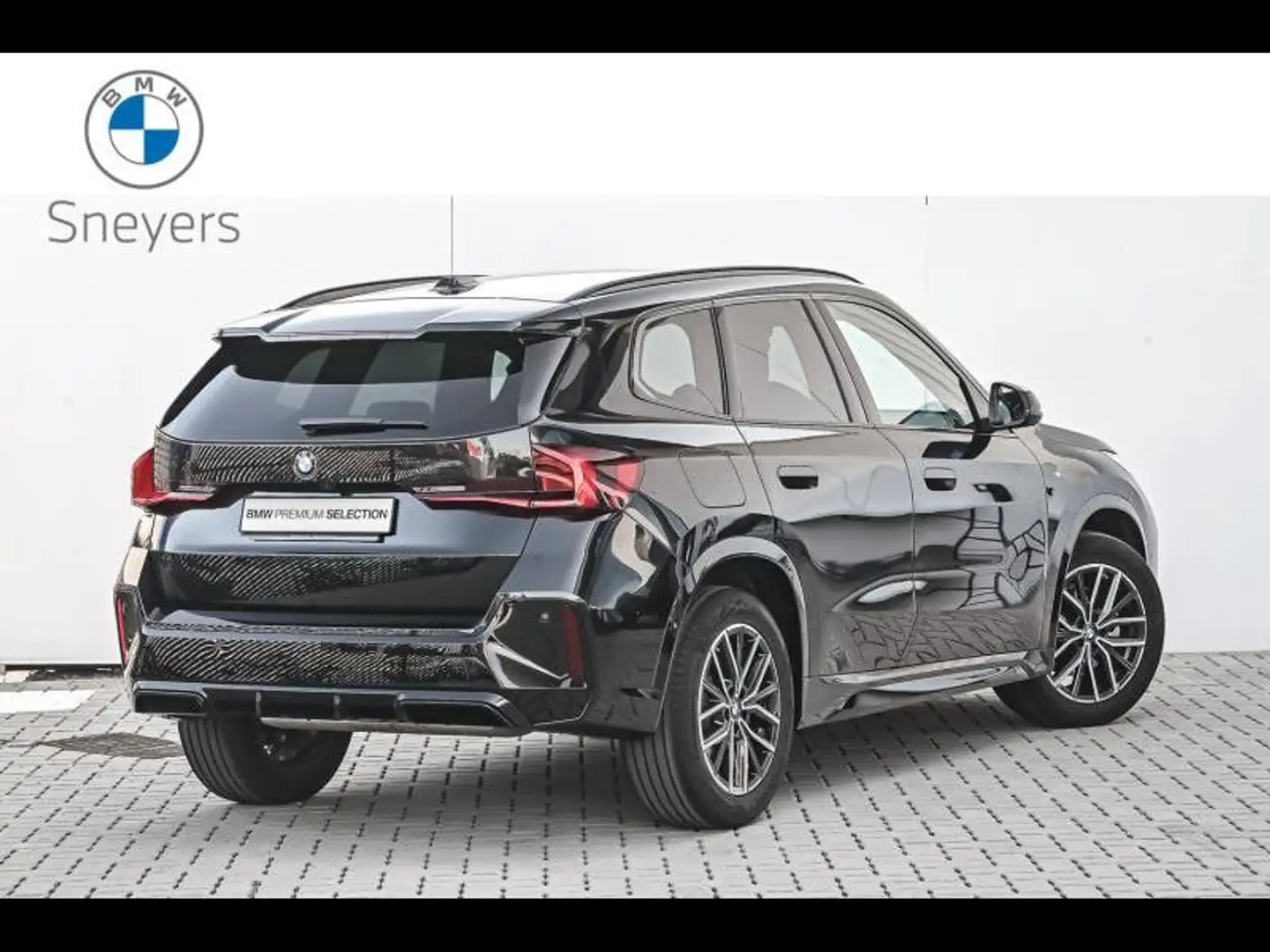 BMW X1 sDrive18i Schwarz - 2