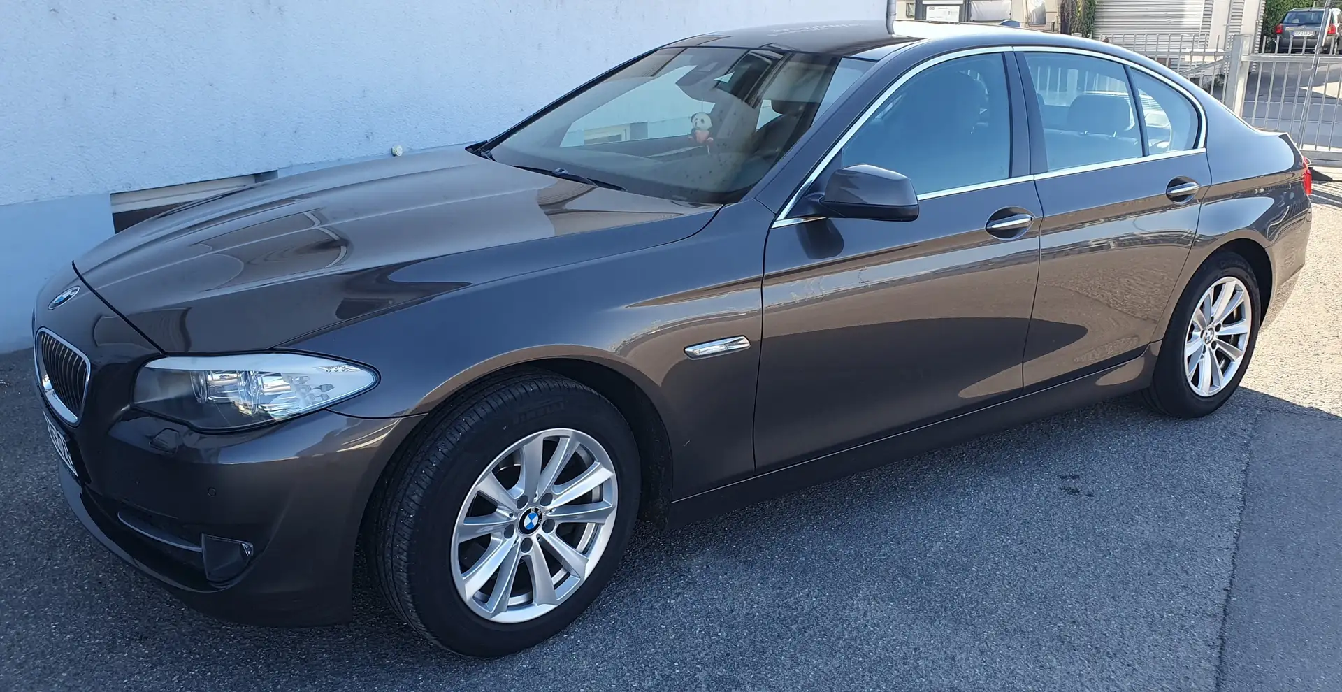 BMW 520 520 i Braun - 1