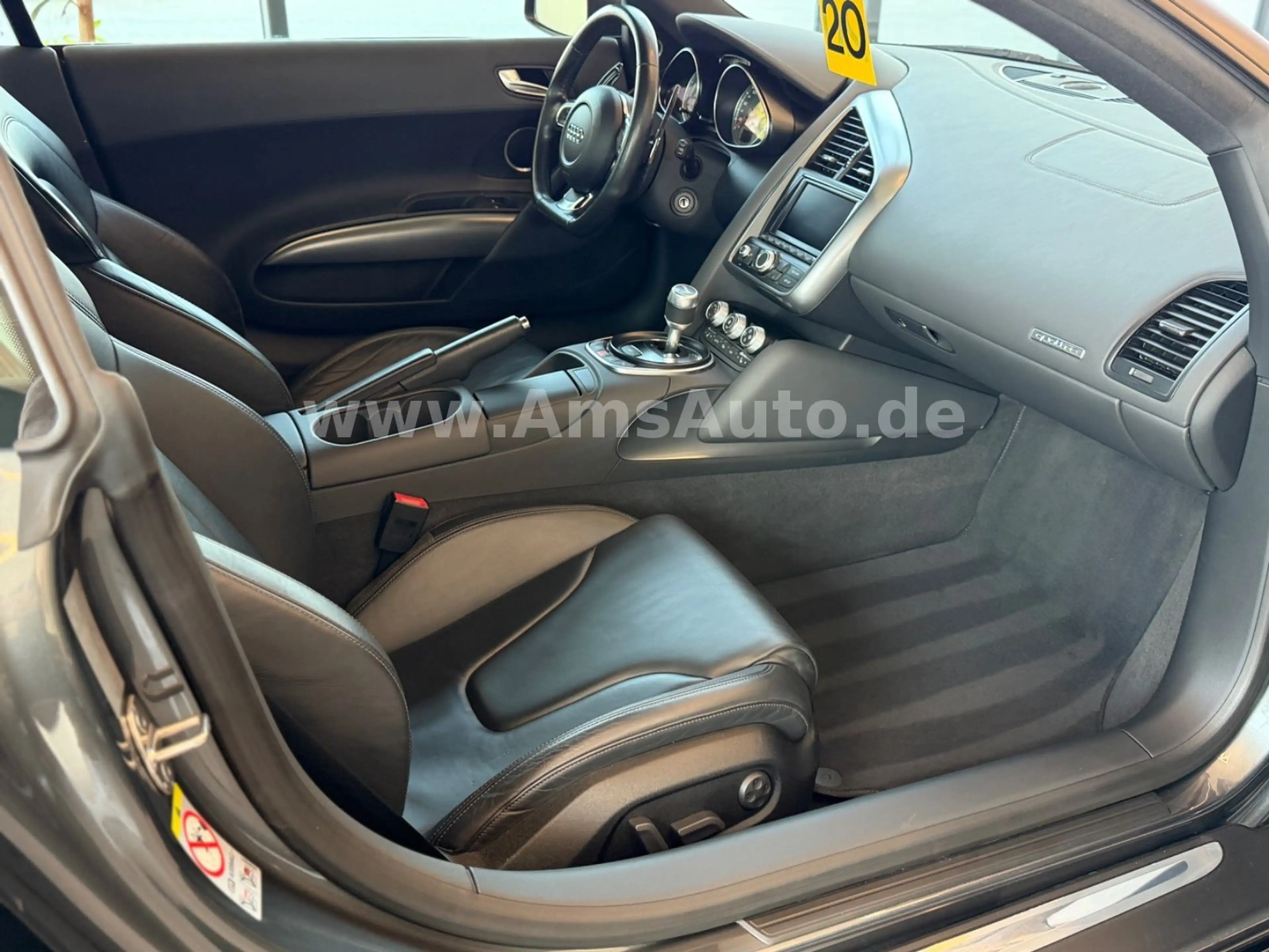 Audi R8 Coupe 4.2 FSI quattro Deutsches Fahrzeug B&O — photo 11