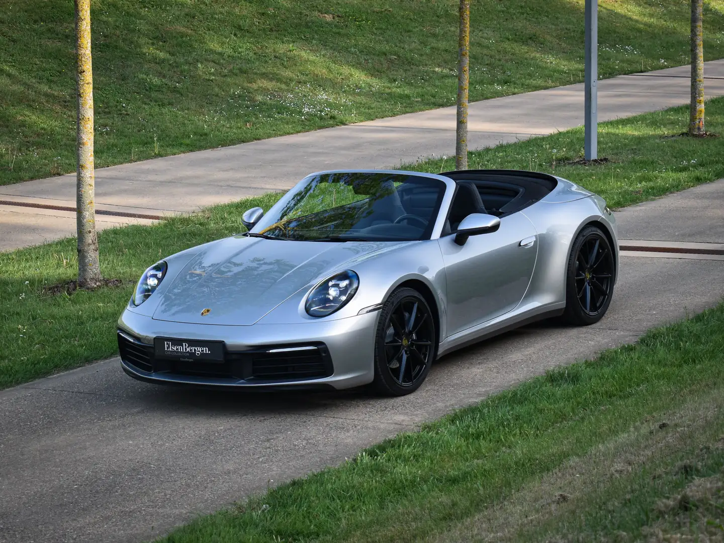 Porsche 911 992 Carrera 4 Cabriolet / GT Silver / 1ST OWNER Grau - 1