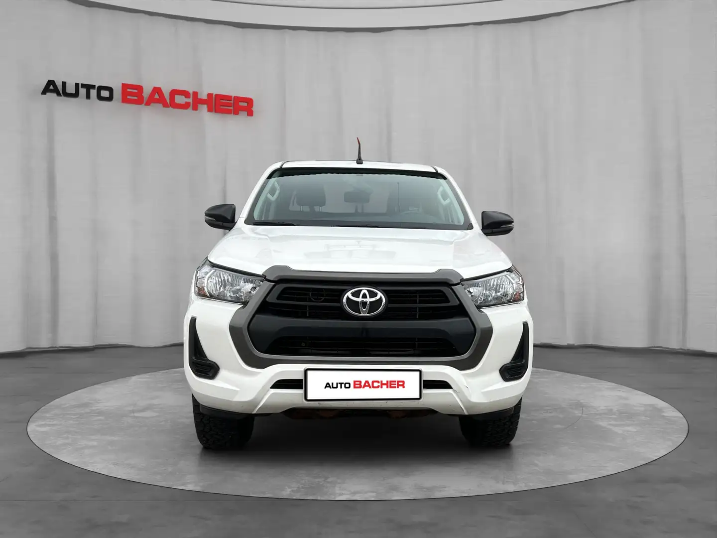 Toyota Hilux DC 2,4 D-4D 150 Country 4WD Weiß - 2