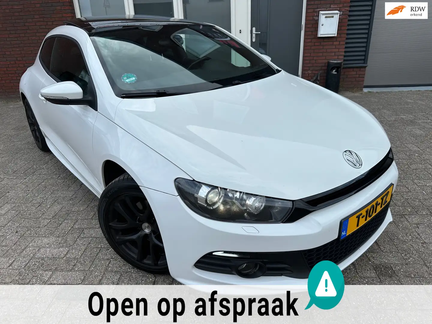 Volkswagen Scirocco 1.4 TSI Edition / Pano / Navi / Cruise / Stoelverw Wit - 1