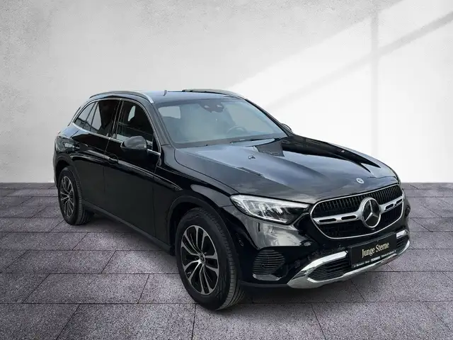Mercedes-Benz GLC 200 d 4MATIC AVANTGARDE LED AHV RKam Distr Ansicht 6
