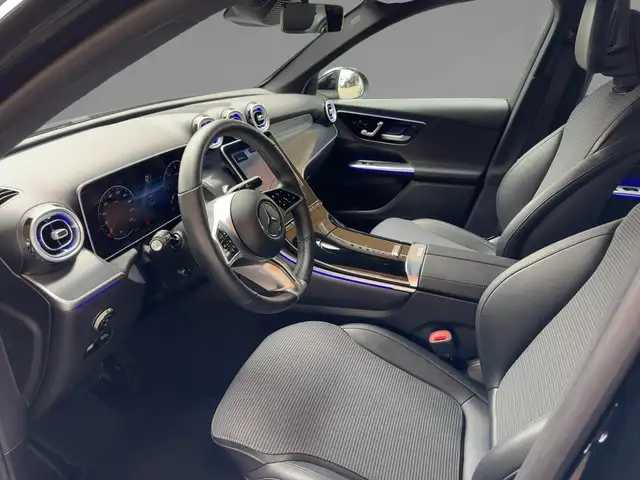Mercedes-Benz GLC 200 d 4MATIC AVANTGARDE LED AHV RKam Distr Ansicht 8